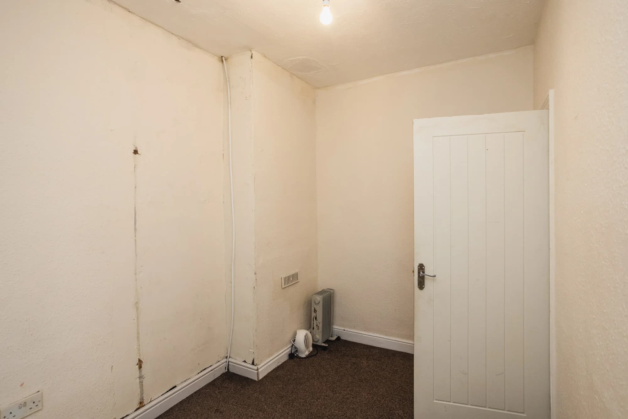 property photo 18 of 24