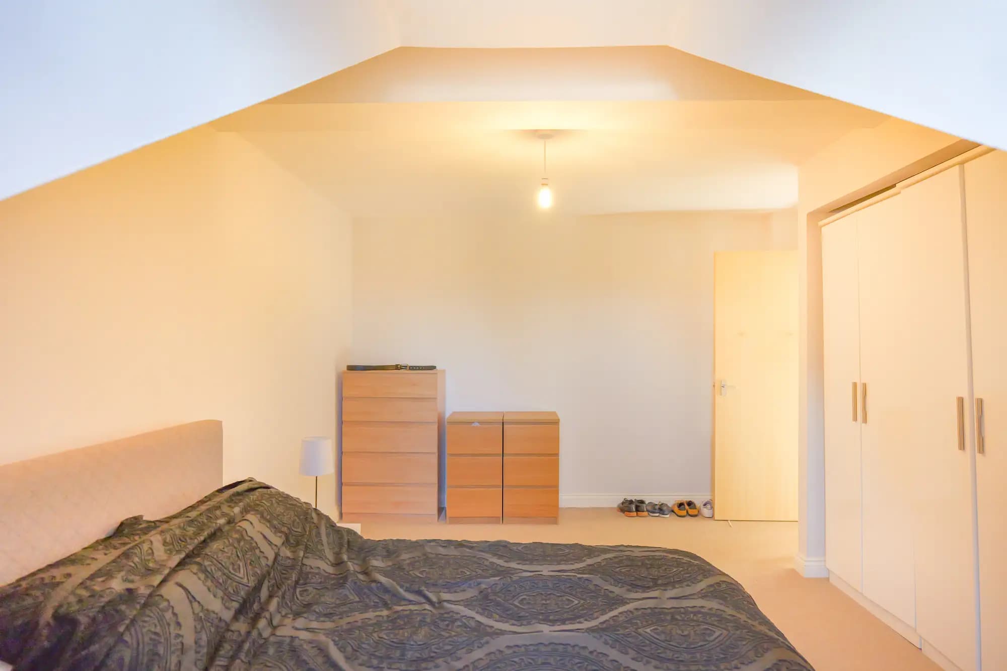 property photo 9 of 28