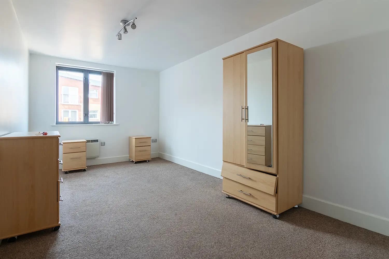 property photo 12 of 30