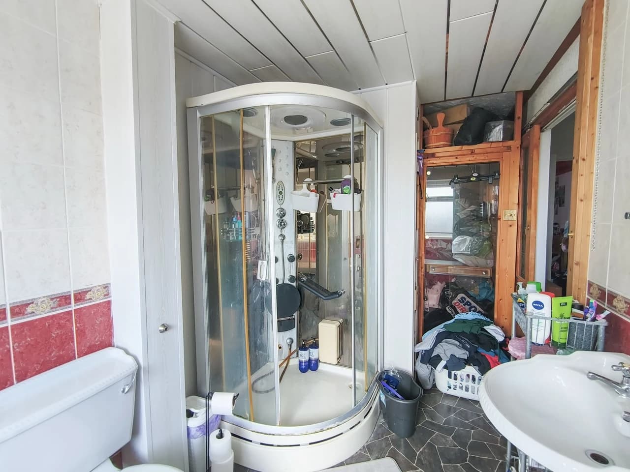 property photo 11 of 22