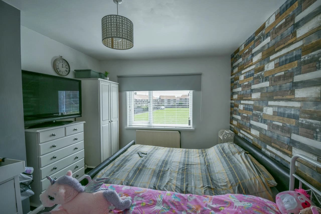 property photo 15 of 24