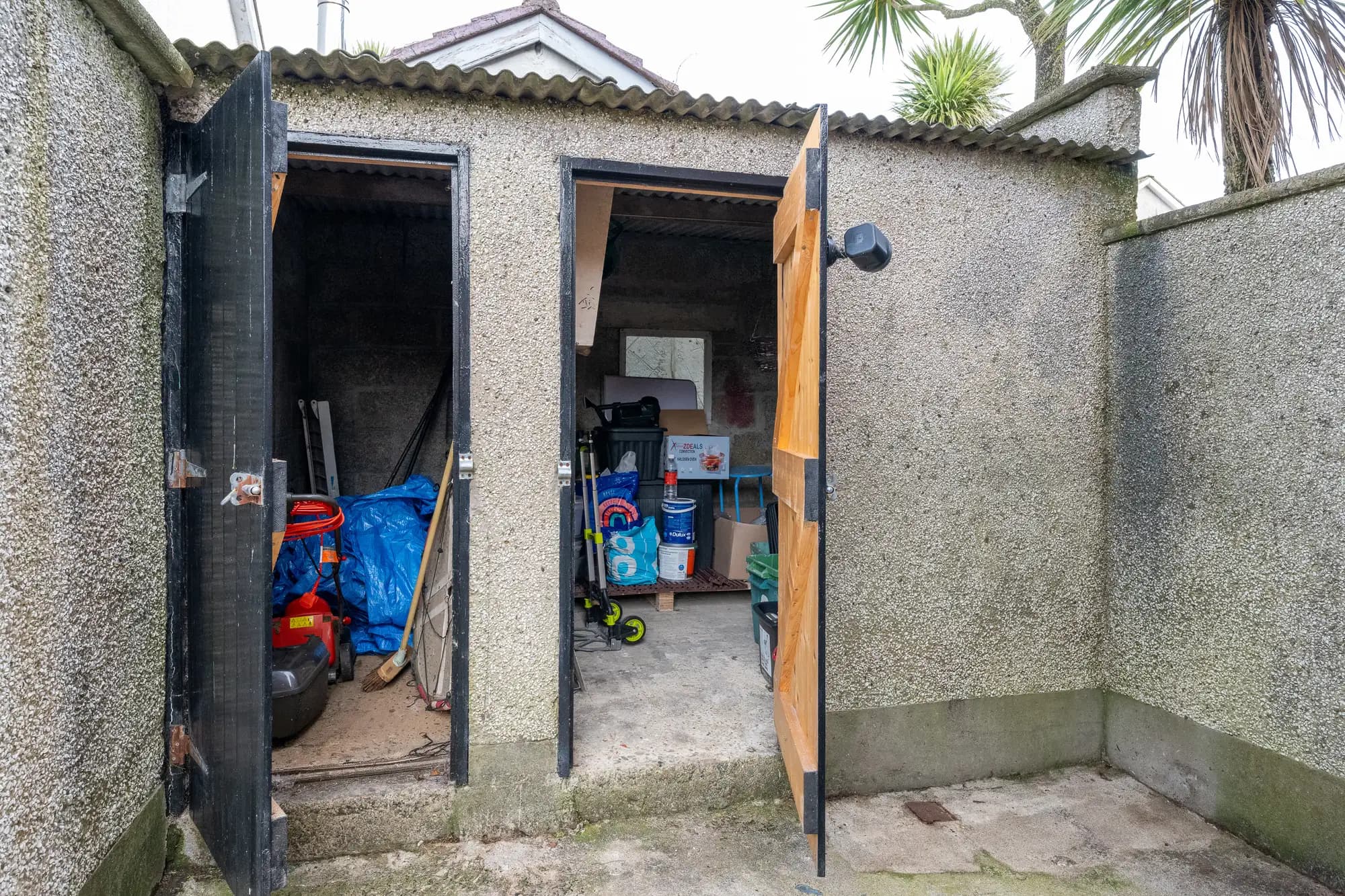 property photo 11 of 13