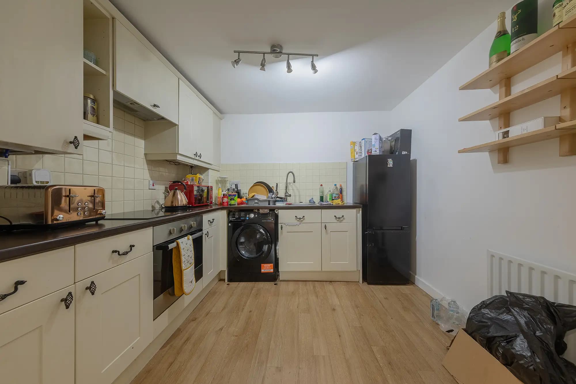 property photo 6 of 13