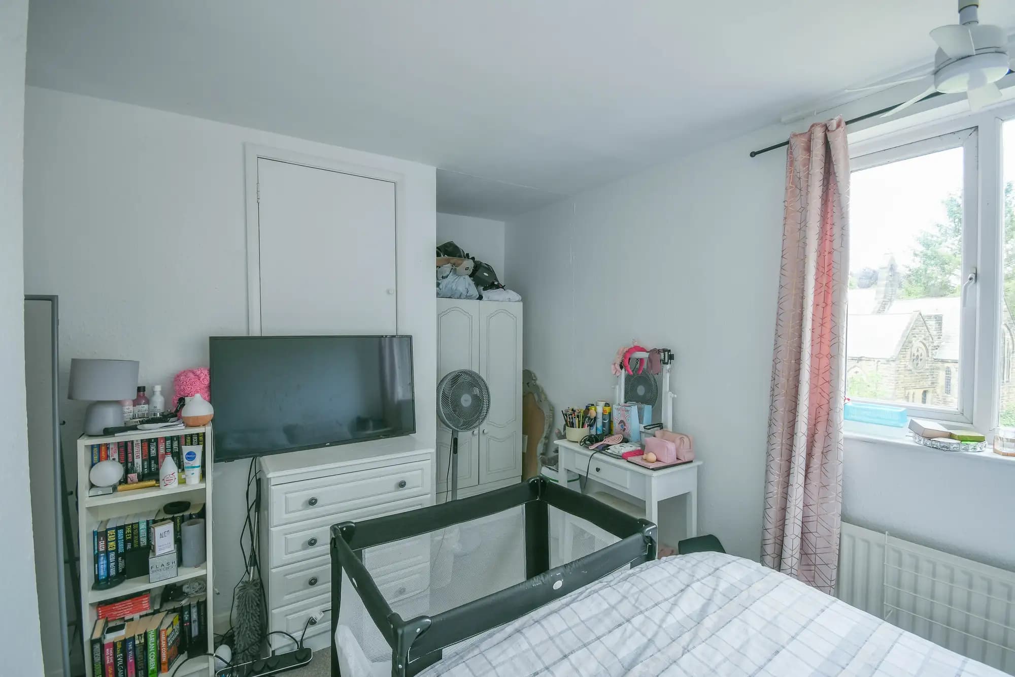 property photo 14 of 27