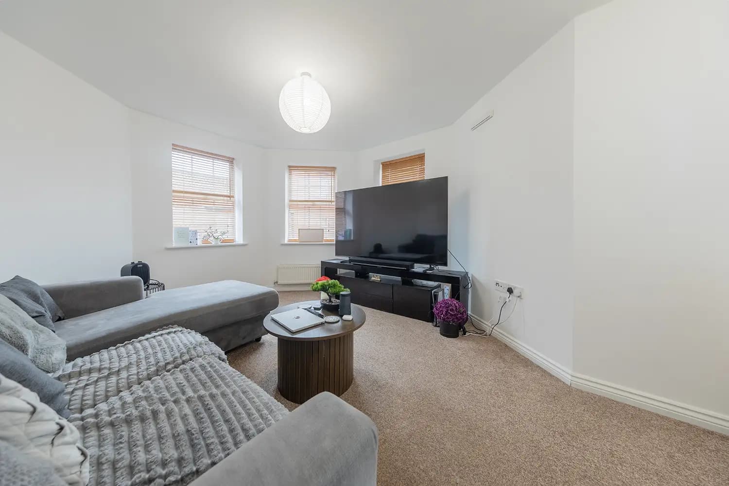 property photo 4 of 26