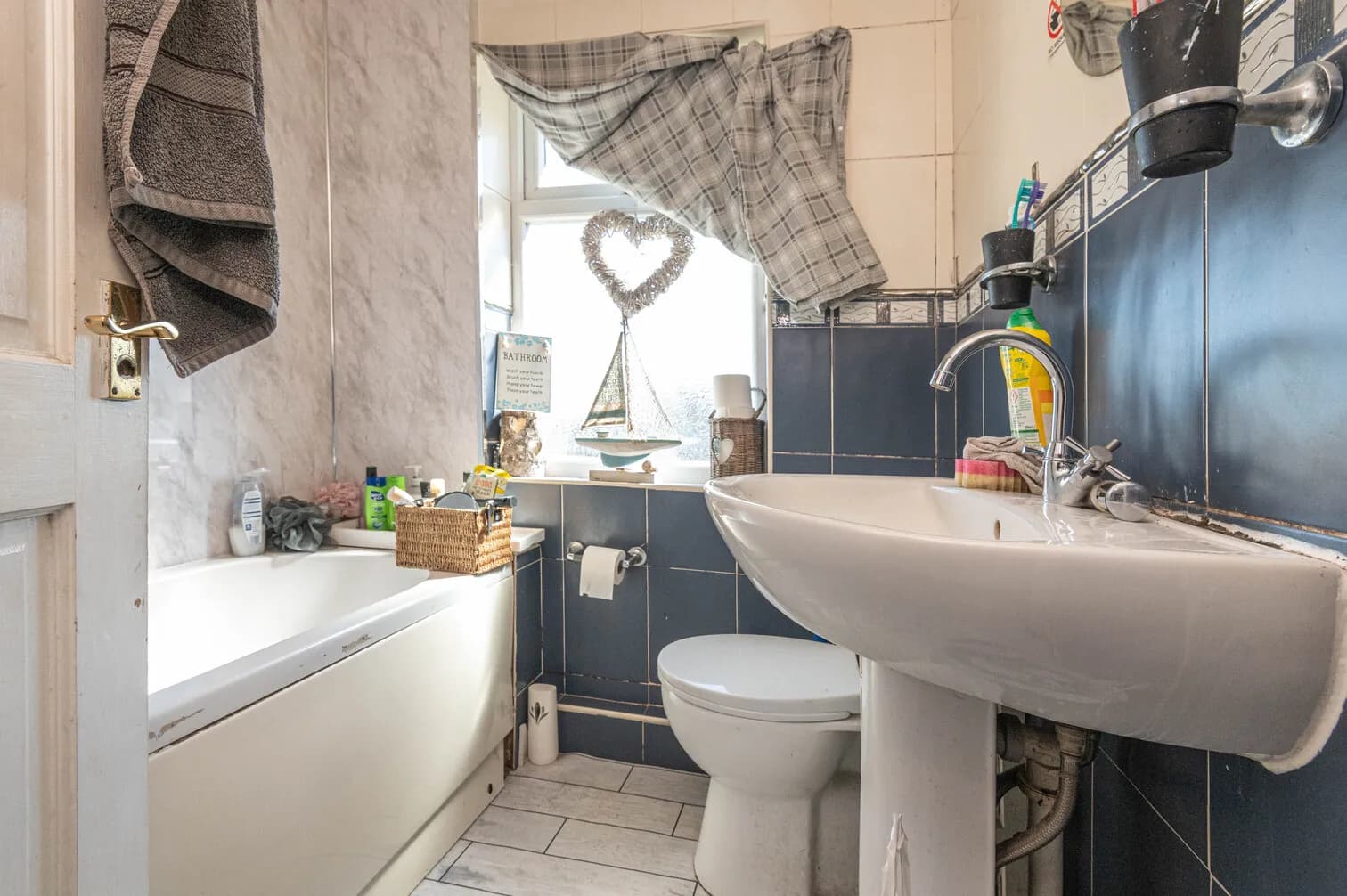 property photo 4 of 13