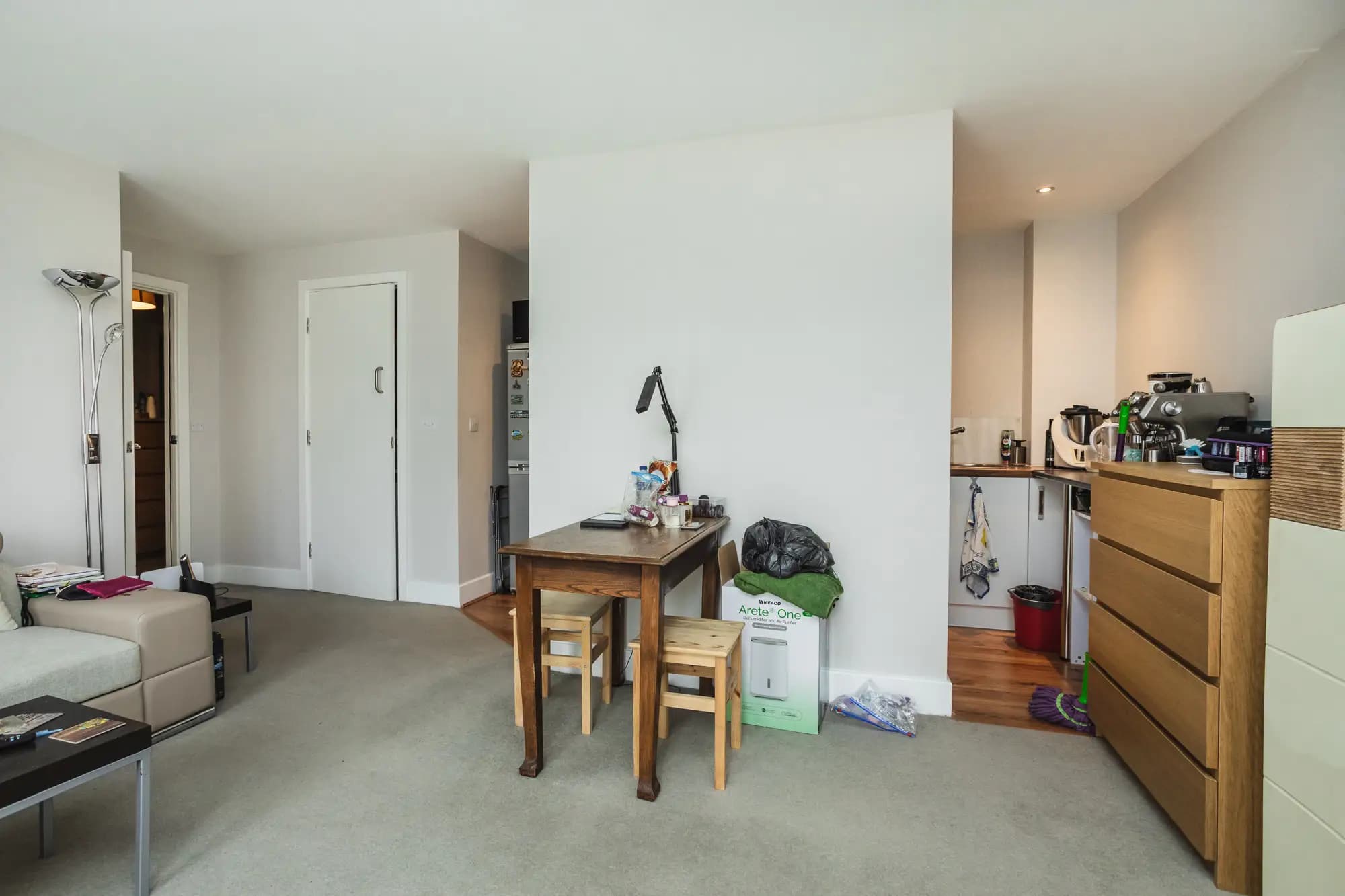 property photo 4 of 18