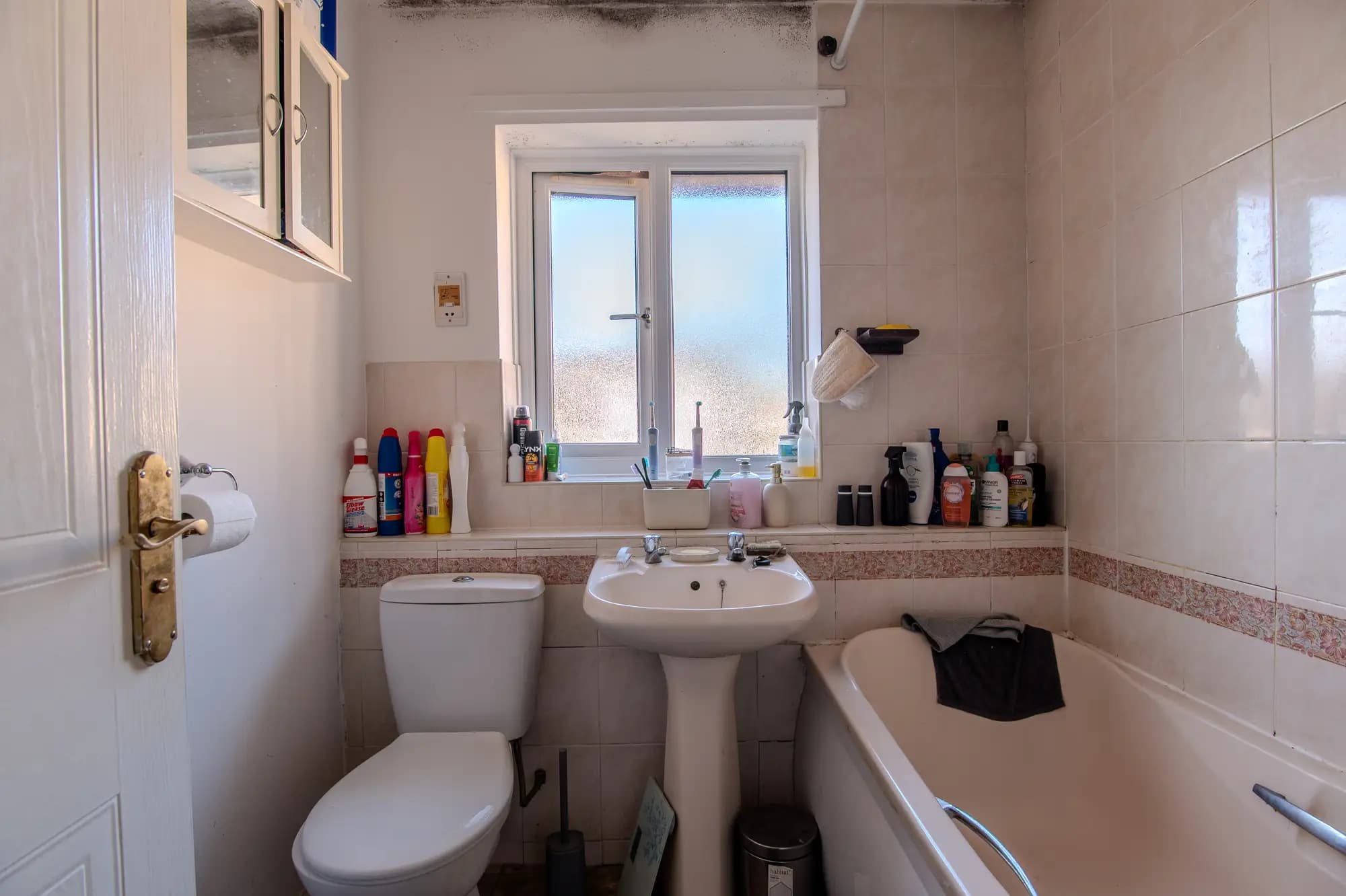 property photo 8 of 21