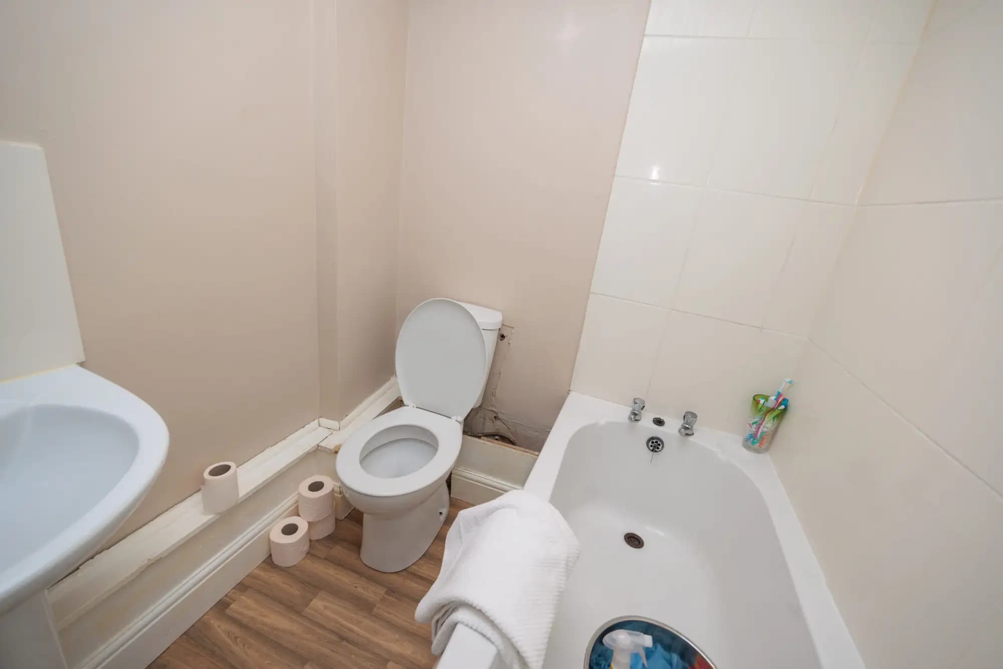 property photo 10 of 15