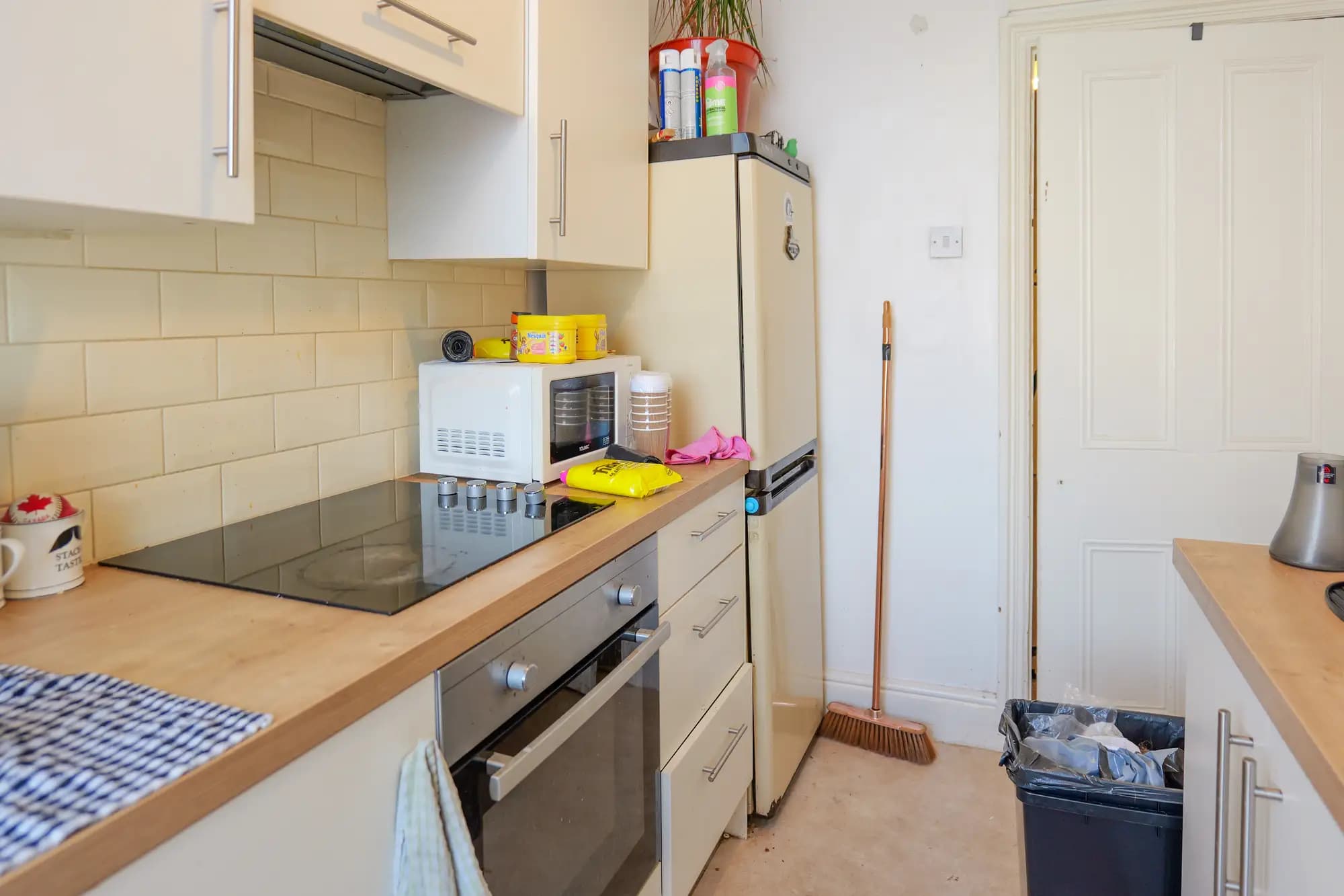 property photo 9 of 33