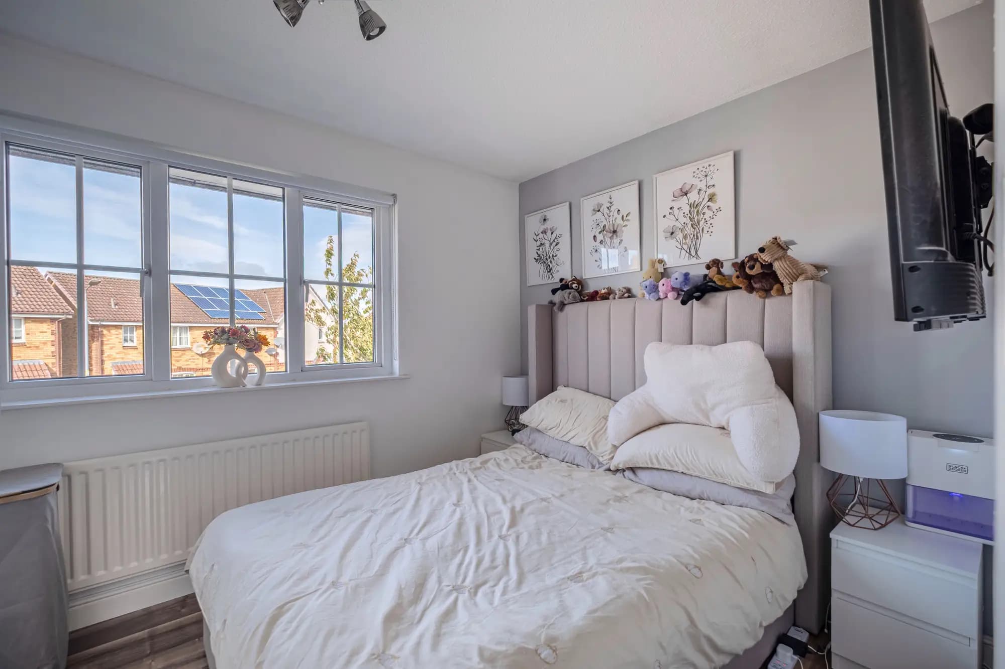 property photo 17 of 28