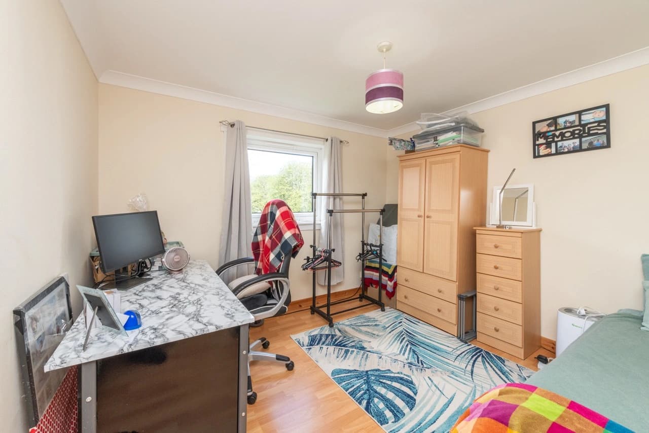 property photo 14 of 19