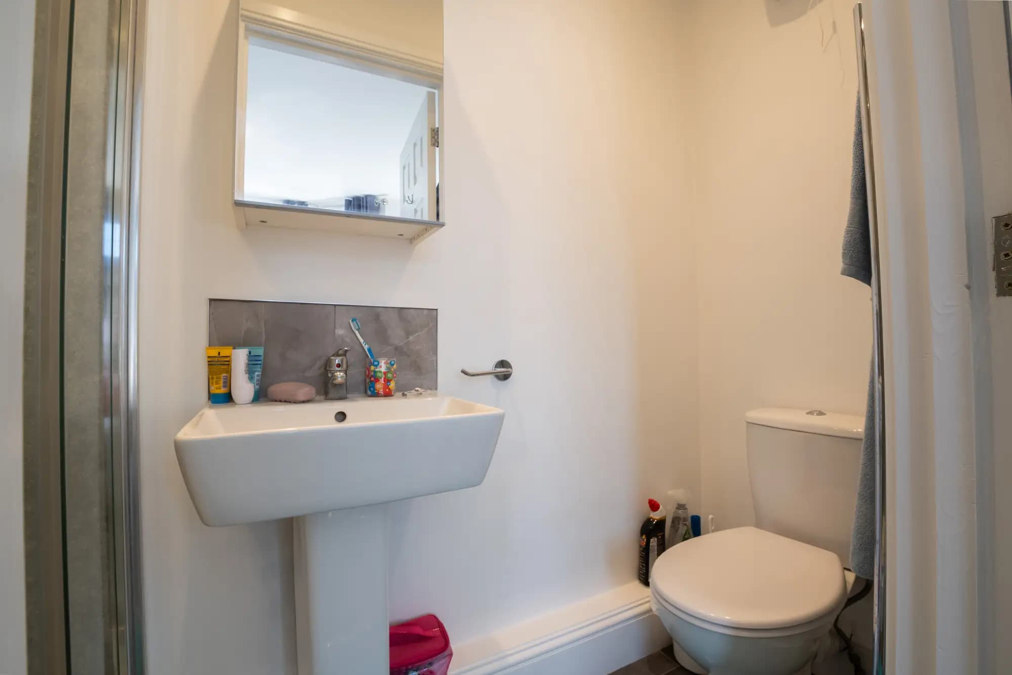 property photo 10 of 27