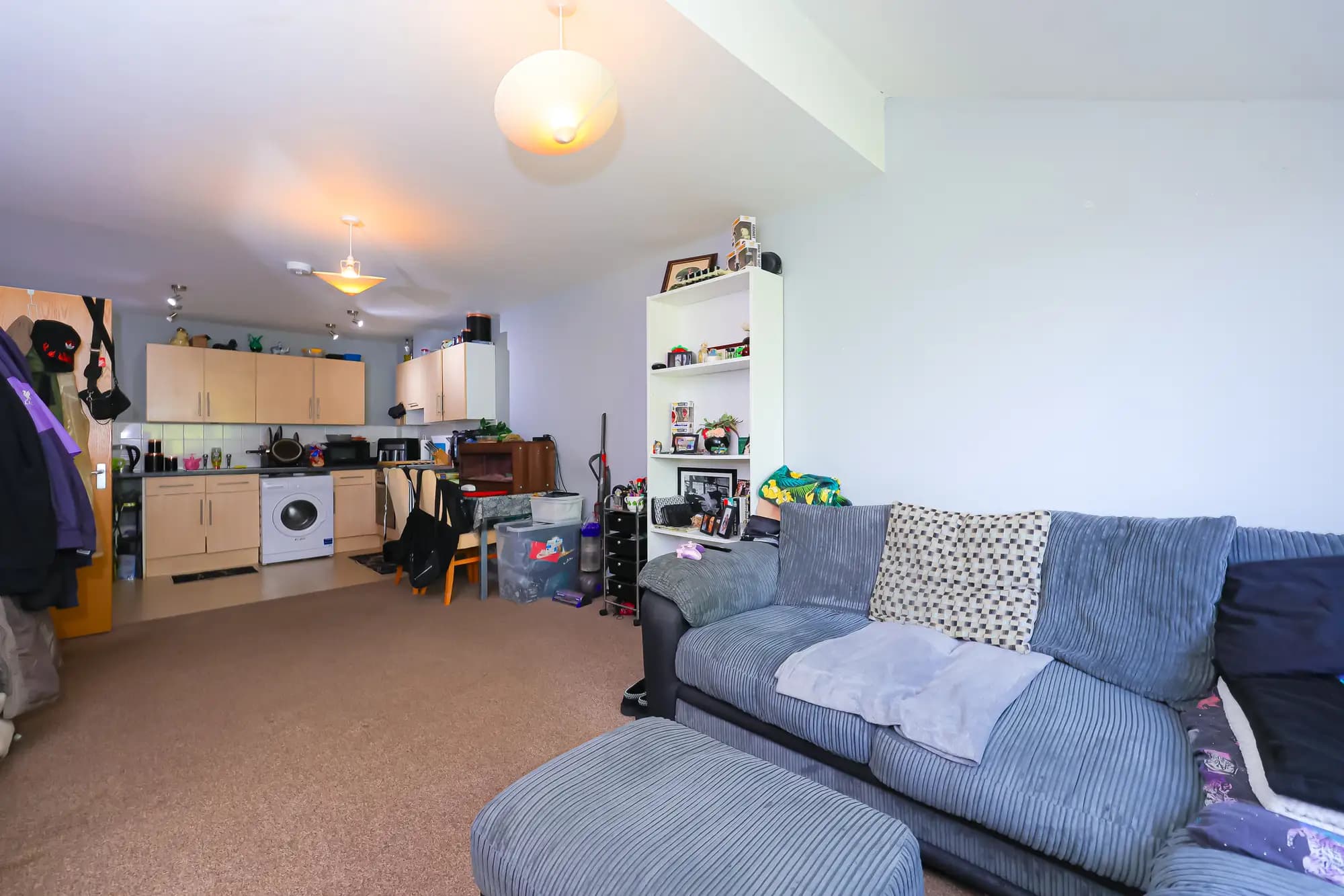 property photo 3 of 25
