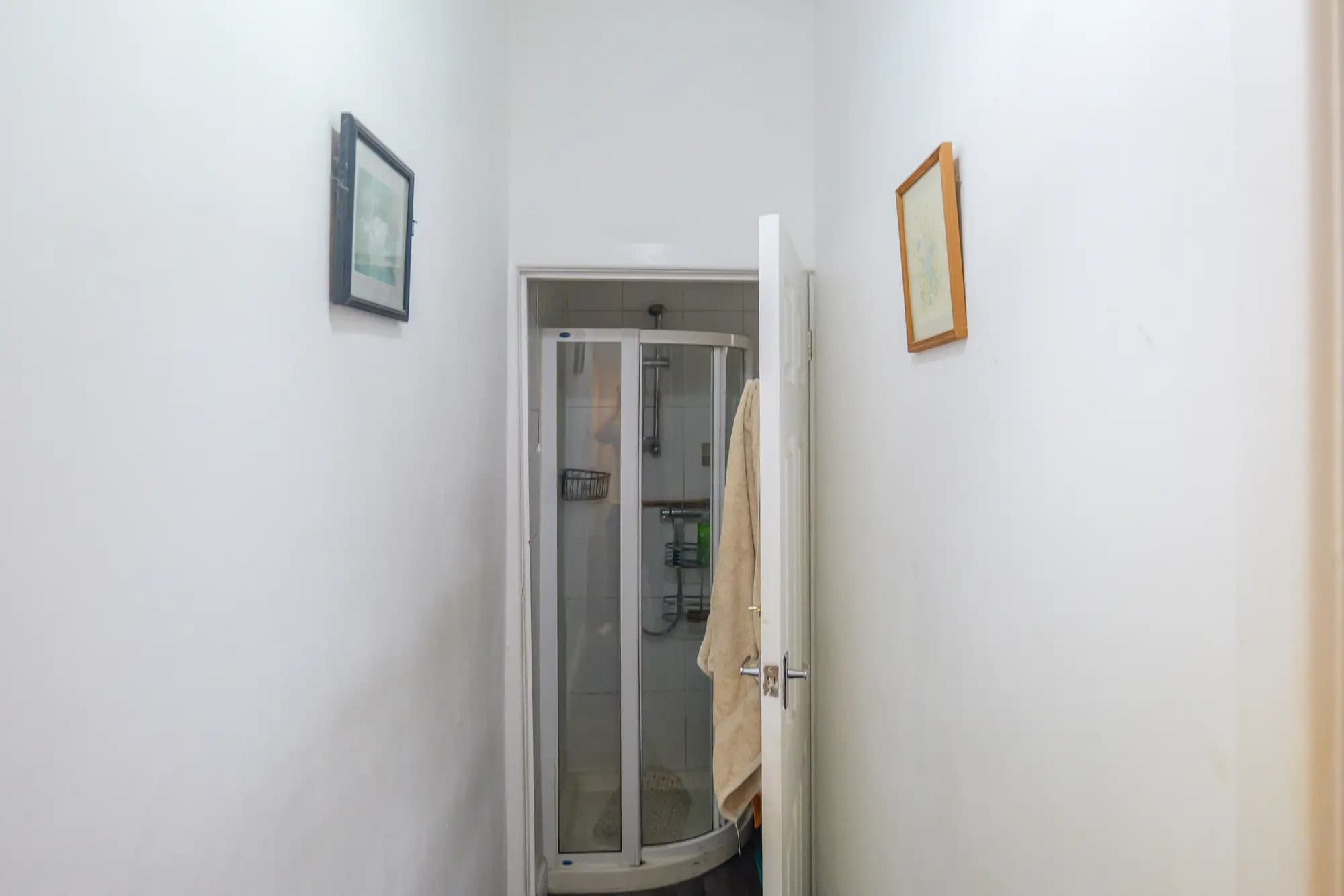 property photo 7 of 27