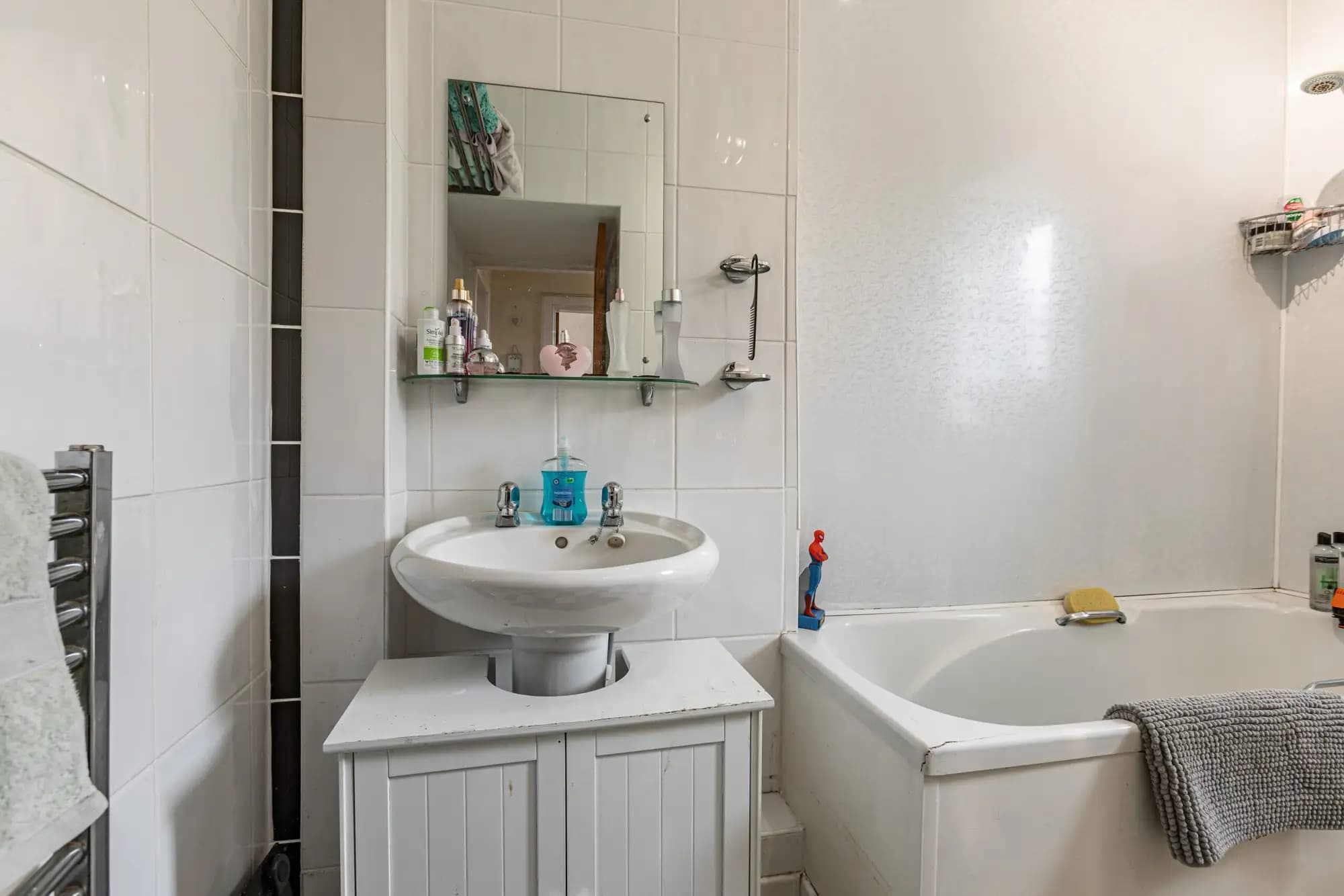 property photo 10 of 37