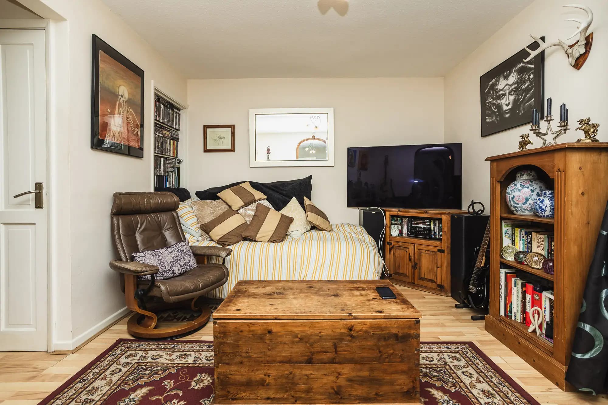 property photo 4 of 14