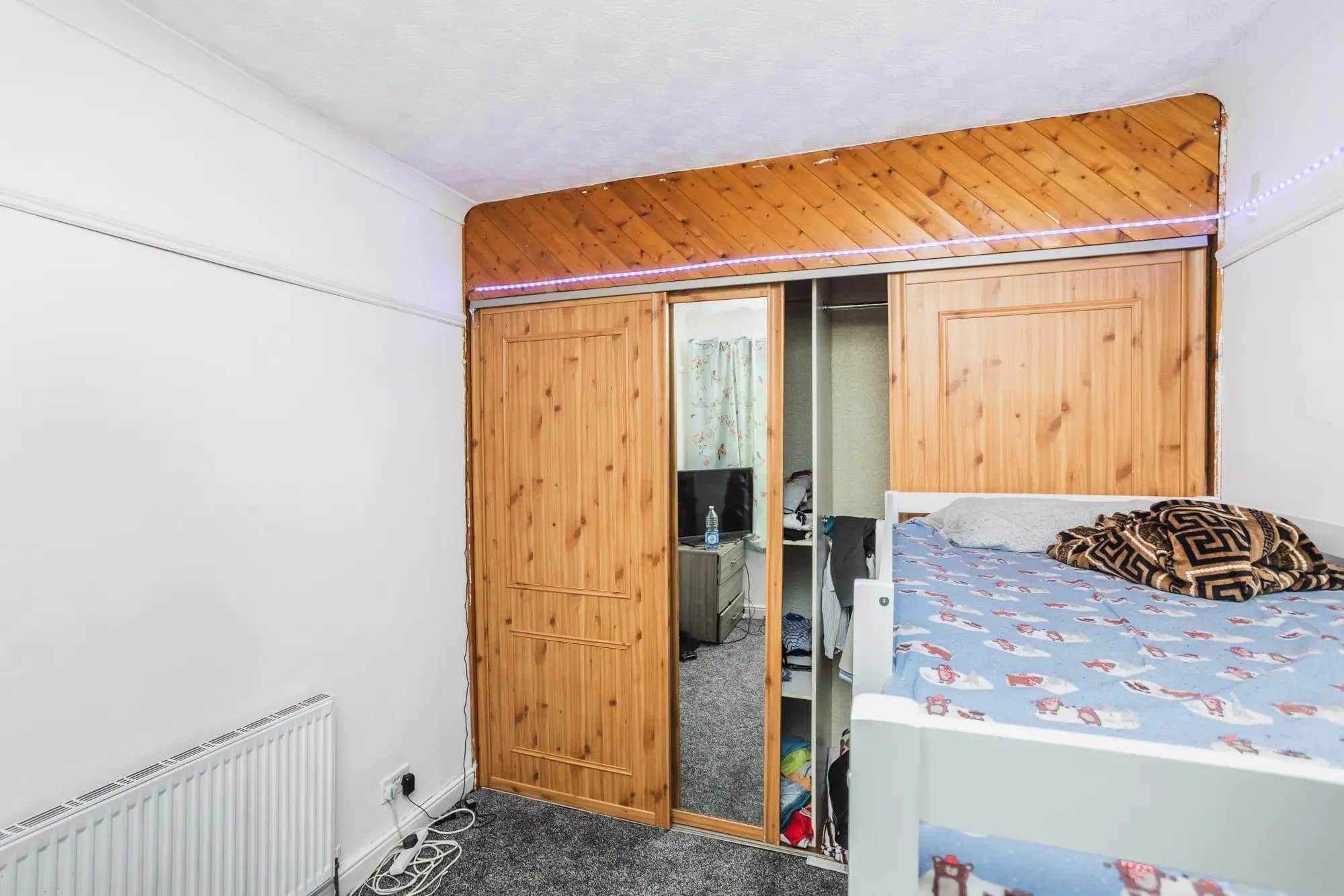 property photo 20 of 29