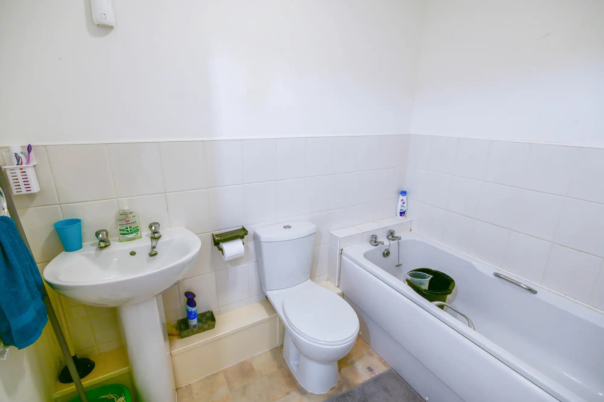 property photo 9 of 18