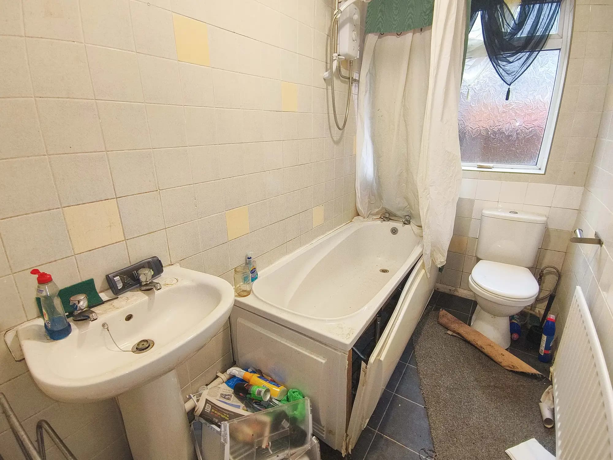 property photo 6 of 12