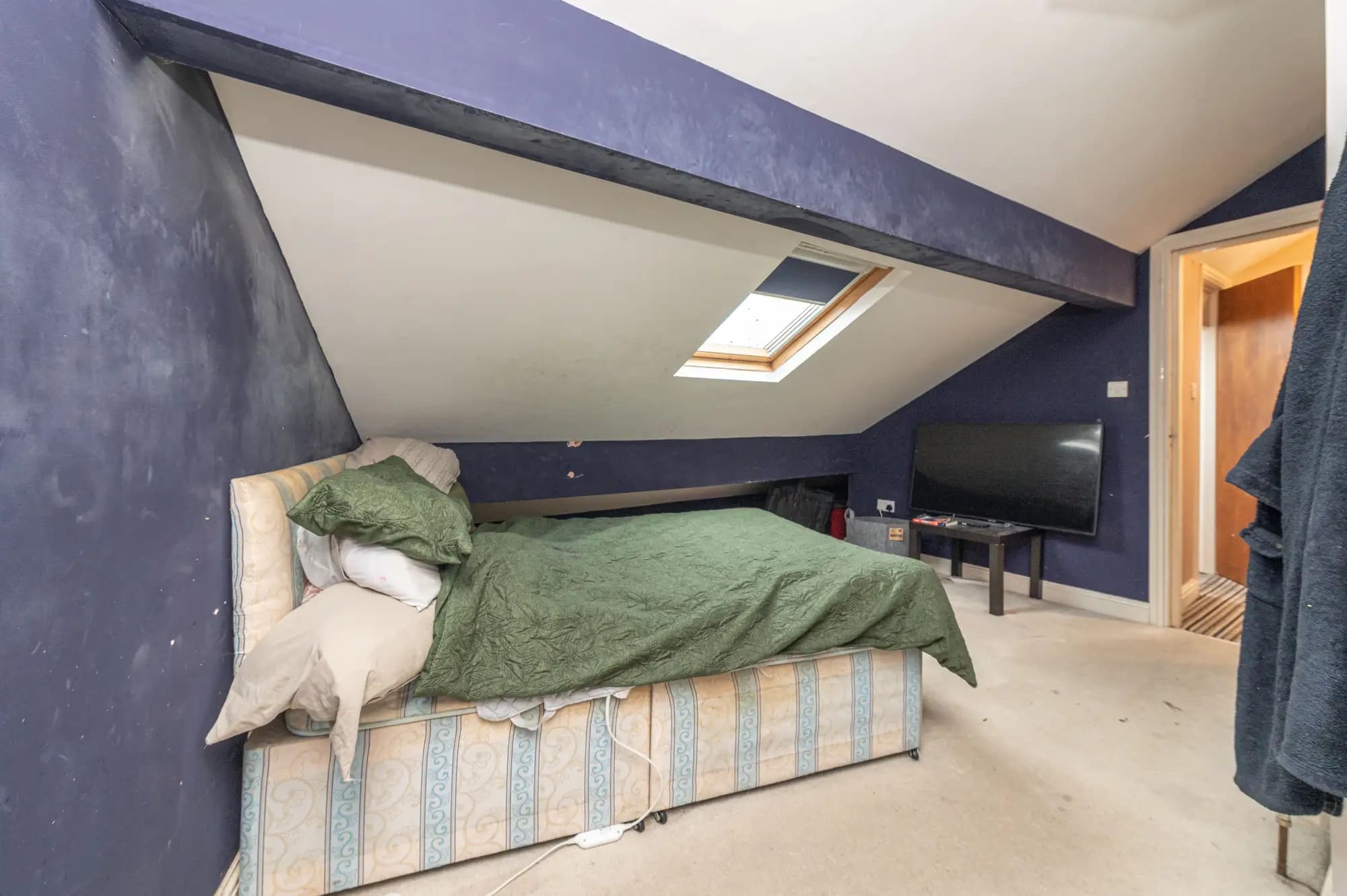 property photo 9 of 20