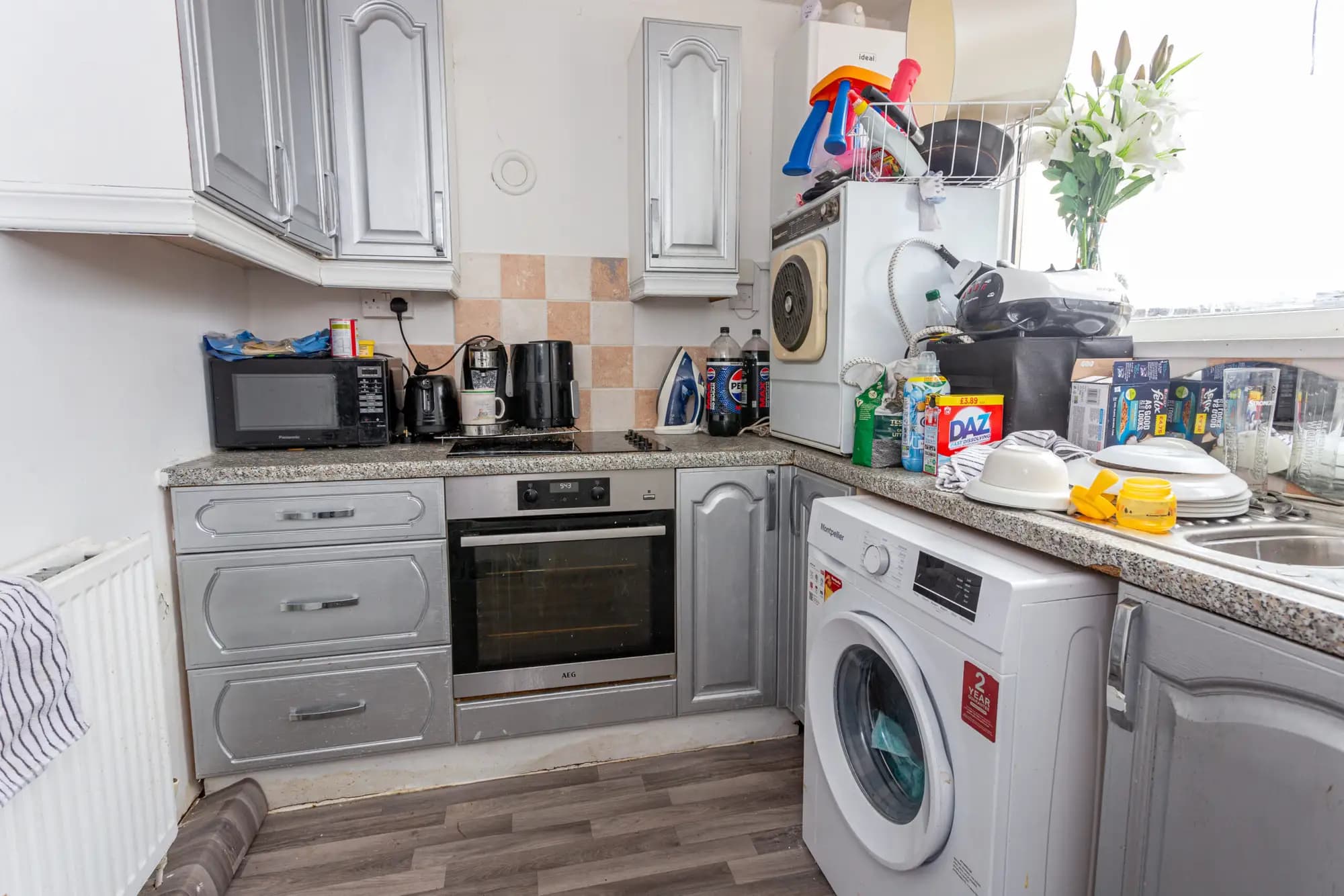 property photo 5 of 17