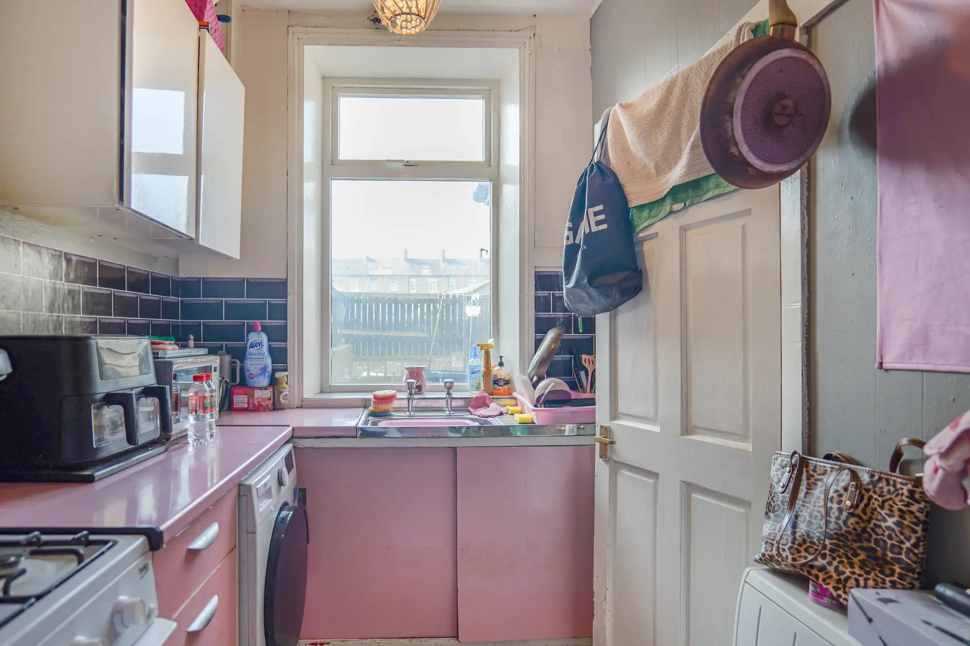 property photo 8 of 27