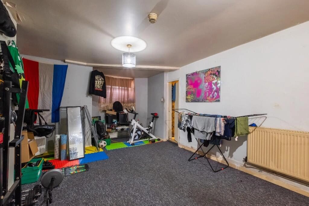 property photo 32 of 40