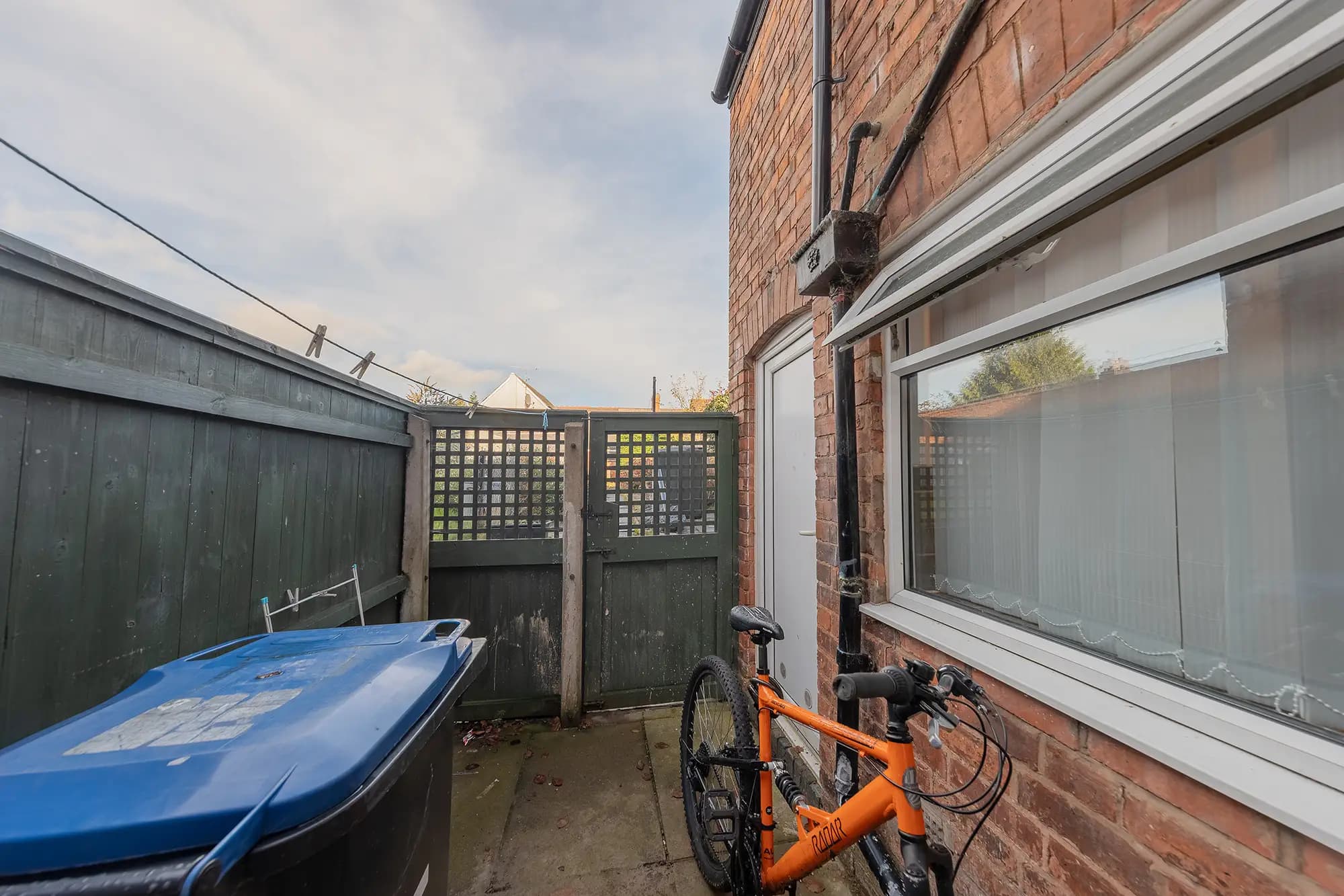 property photo 22 of 27