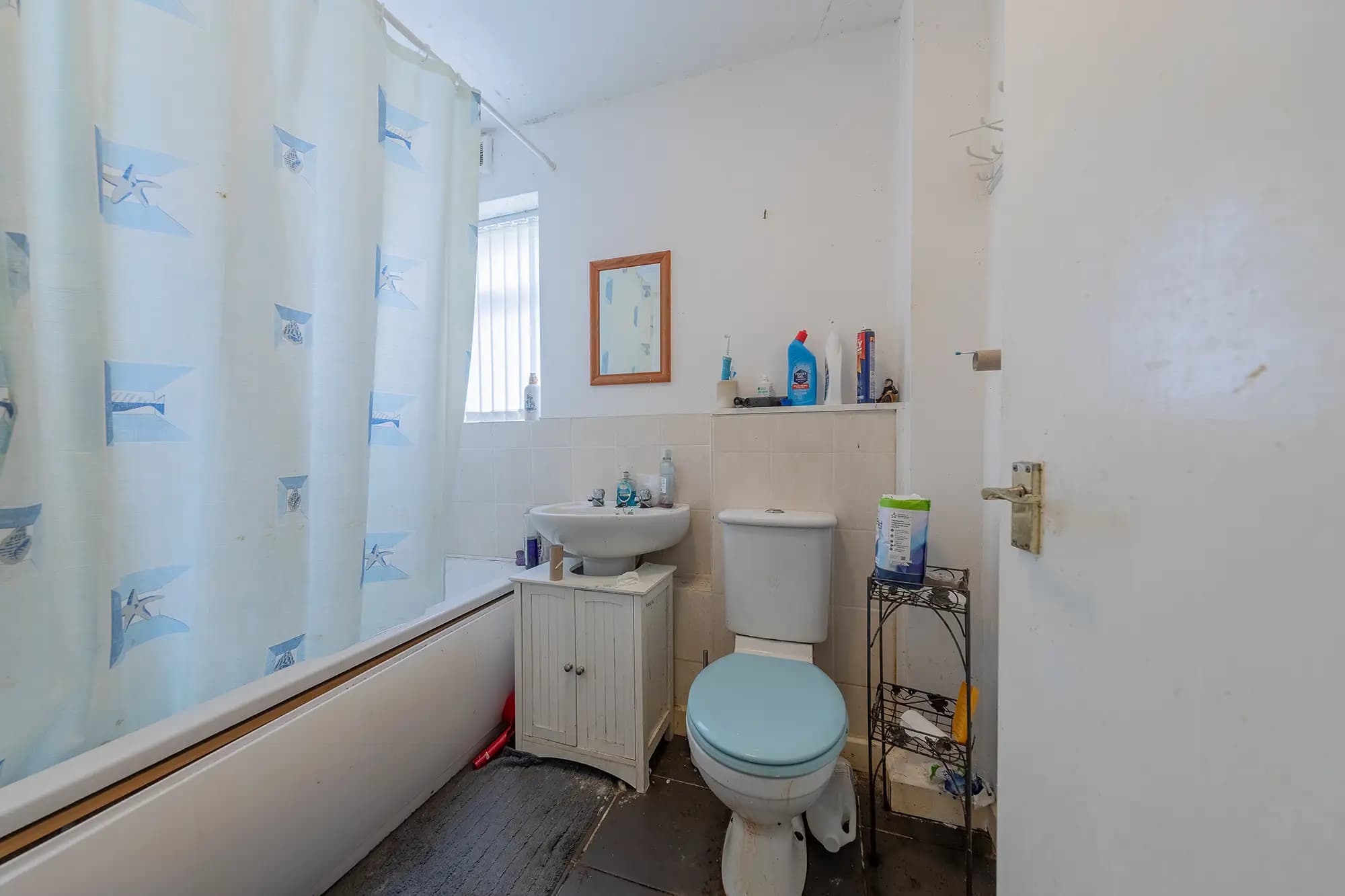 property photo 9 of 17