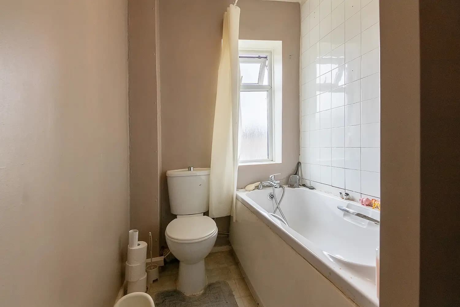 property photo 11 of 27