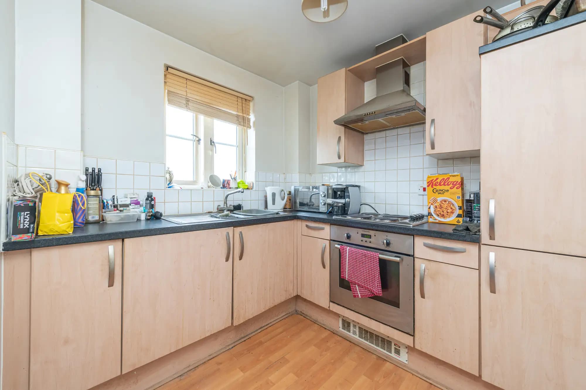 property photo 6 of 18