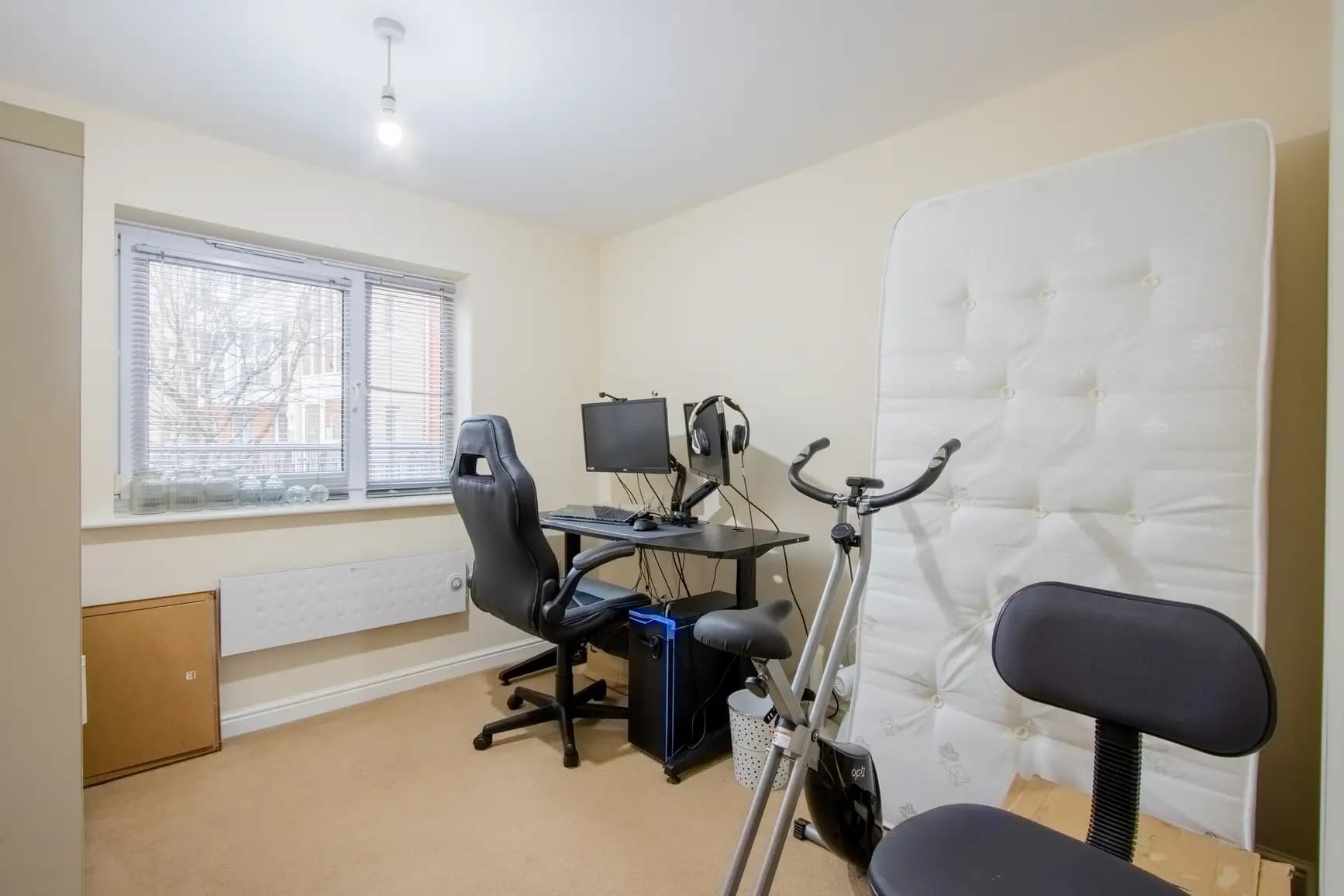 property photo 11 of 13