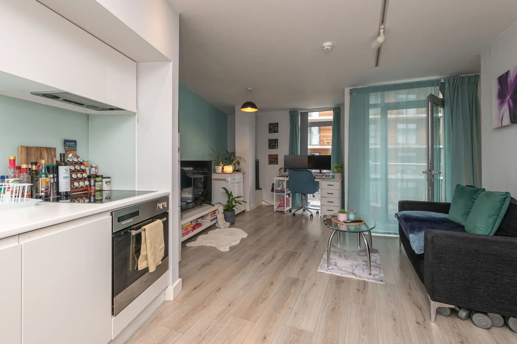 property photo 5 of 21