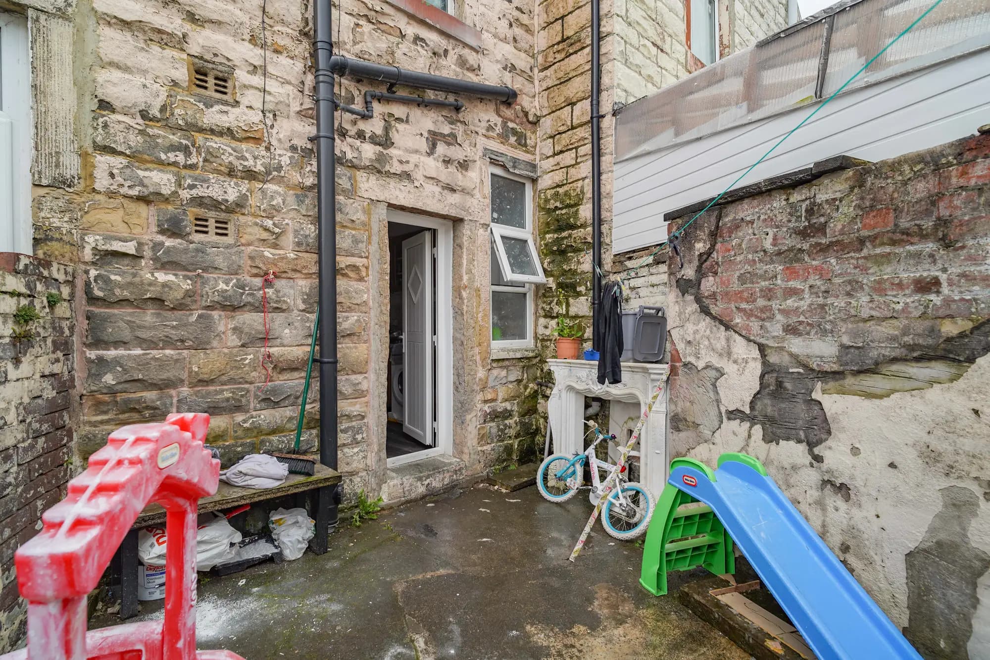property photo 16 of 17
