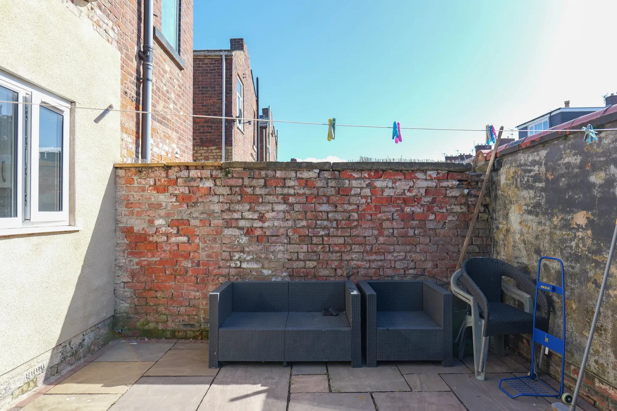 property photo 11 of 25