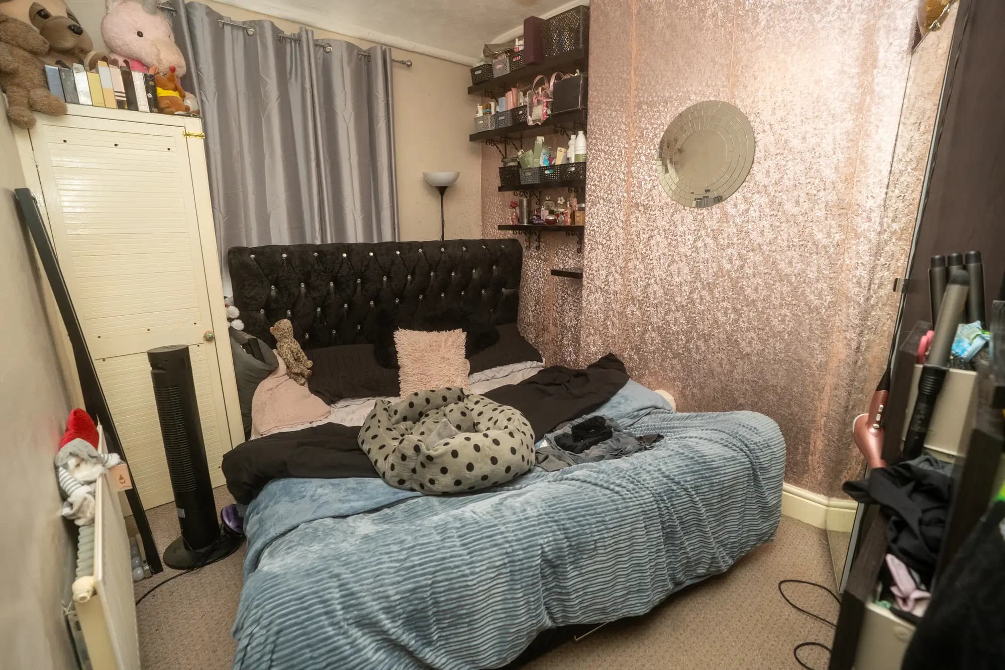 property photo 11 of 17