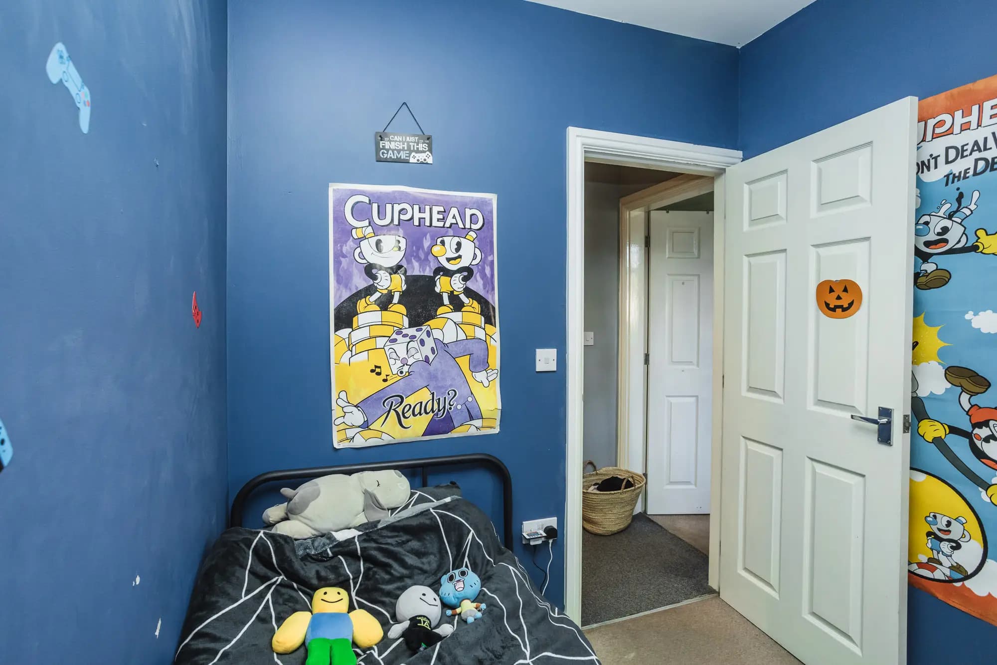 property photo 19 of 33