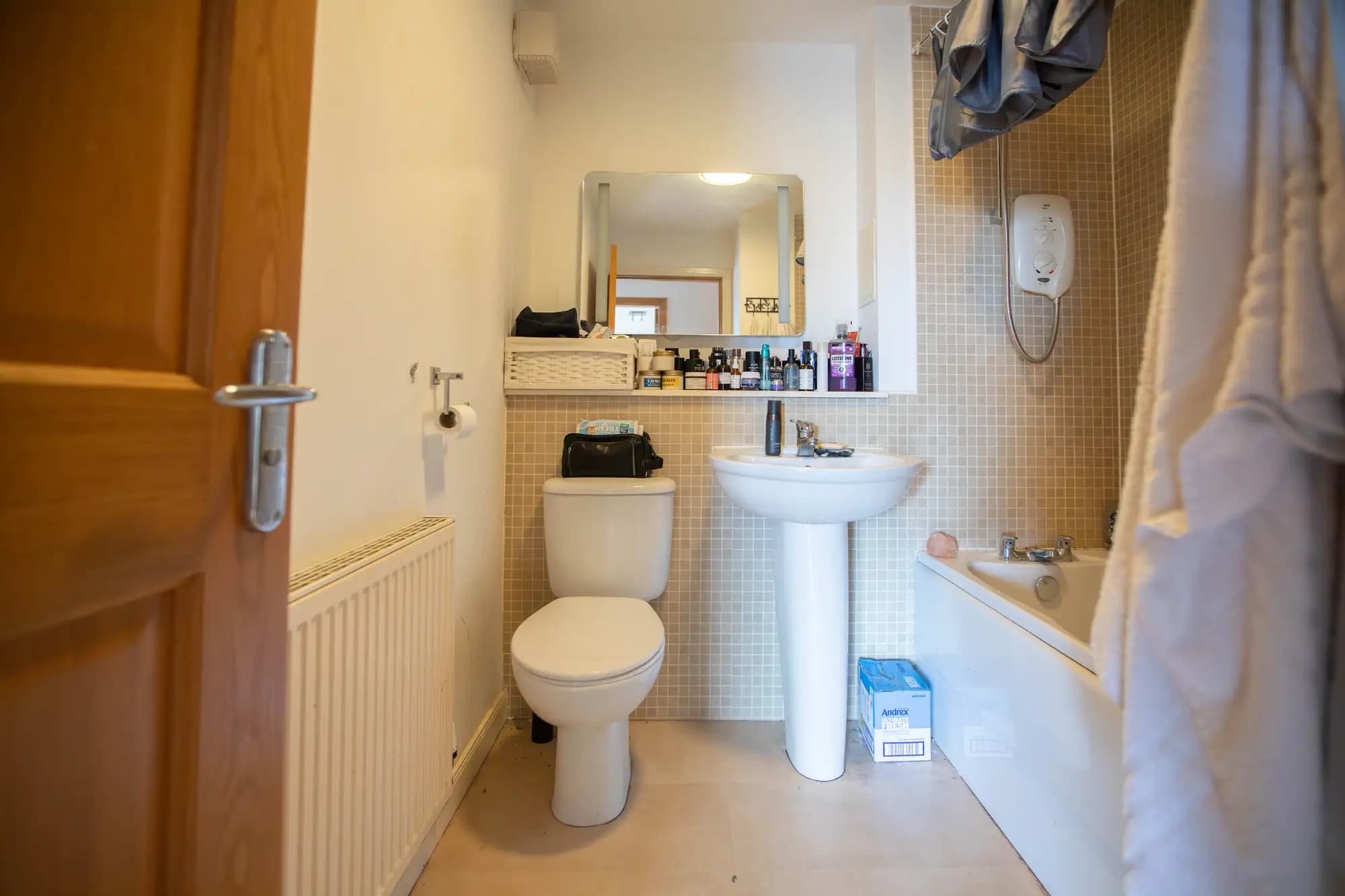 property photo 8 of 17