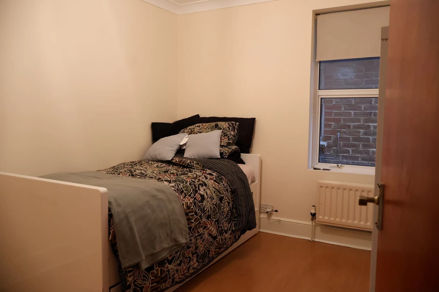 property photo 11 of 17