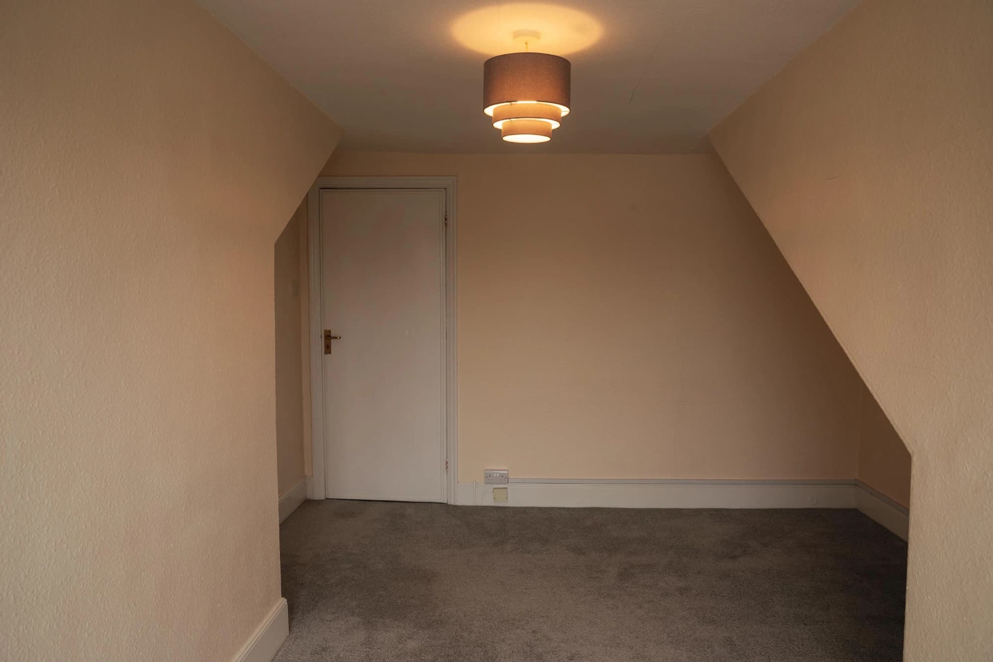 property photo 15 of 19