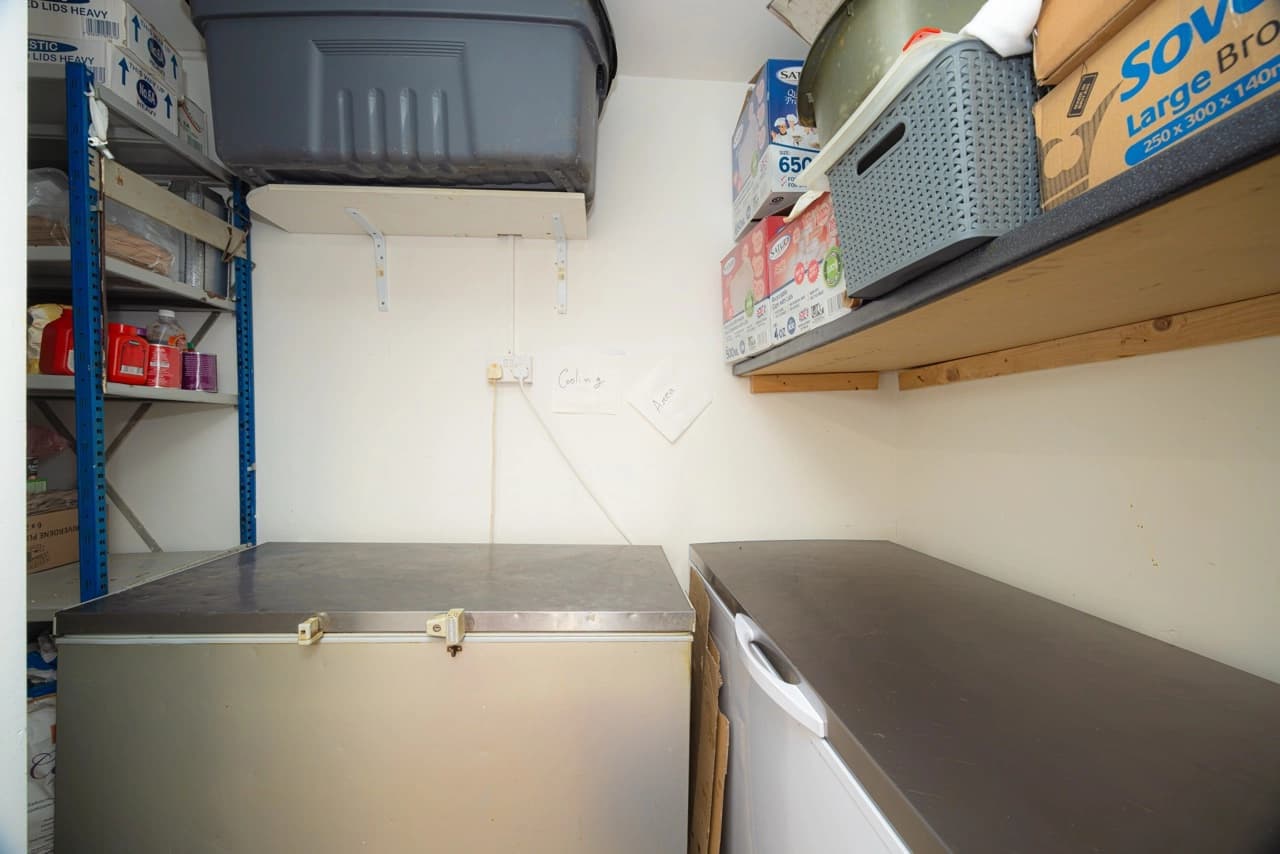 property photo 14 of 37