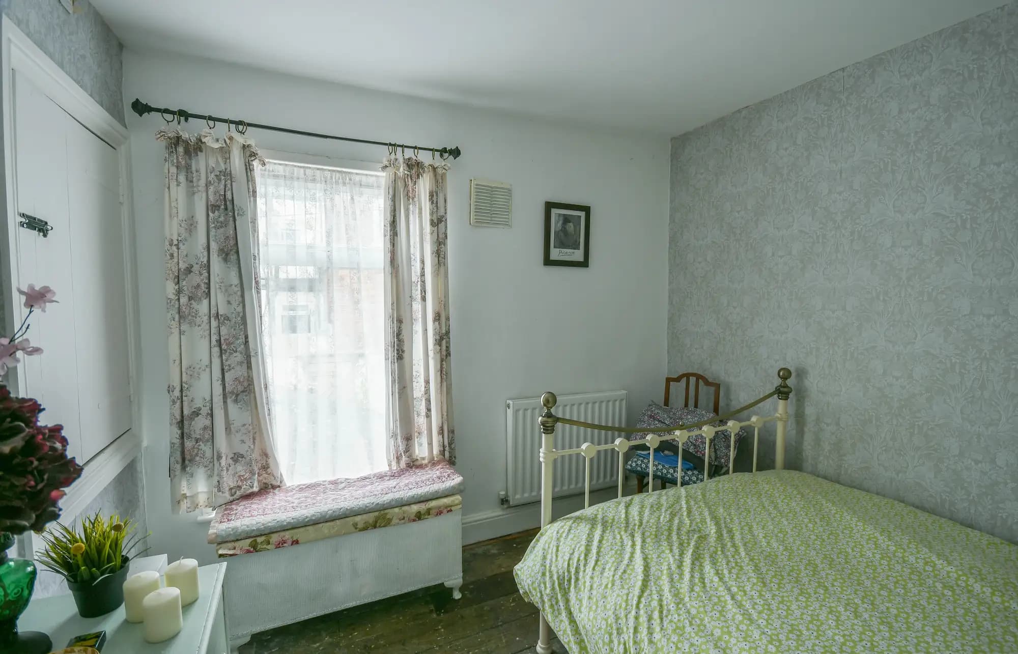property photo 11 of 18