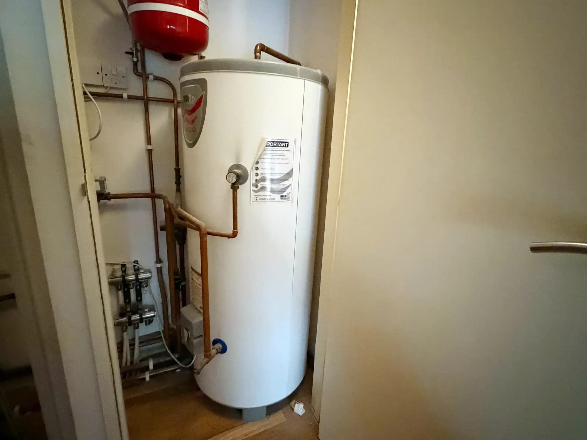 property photo 15 of 17