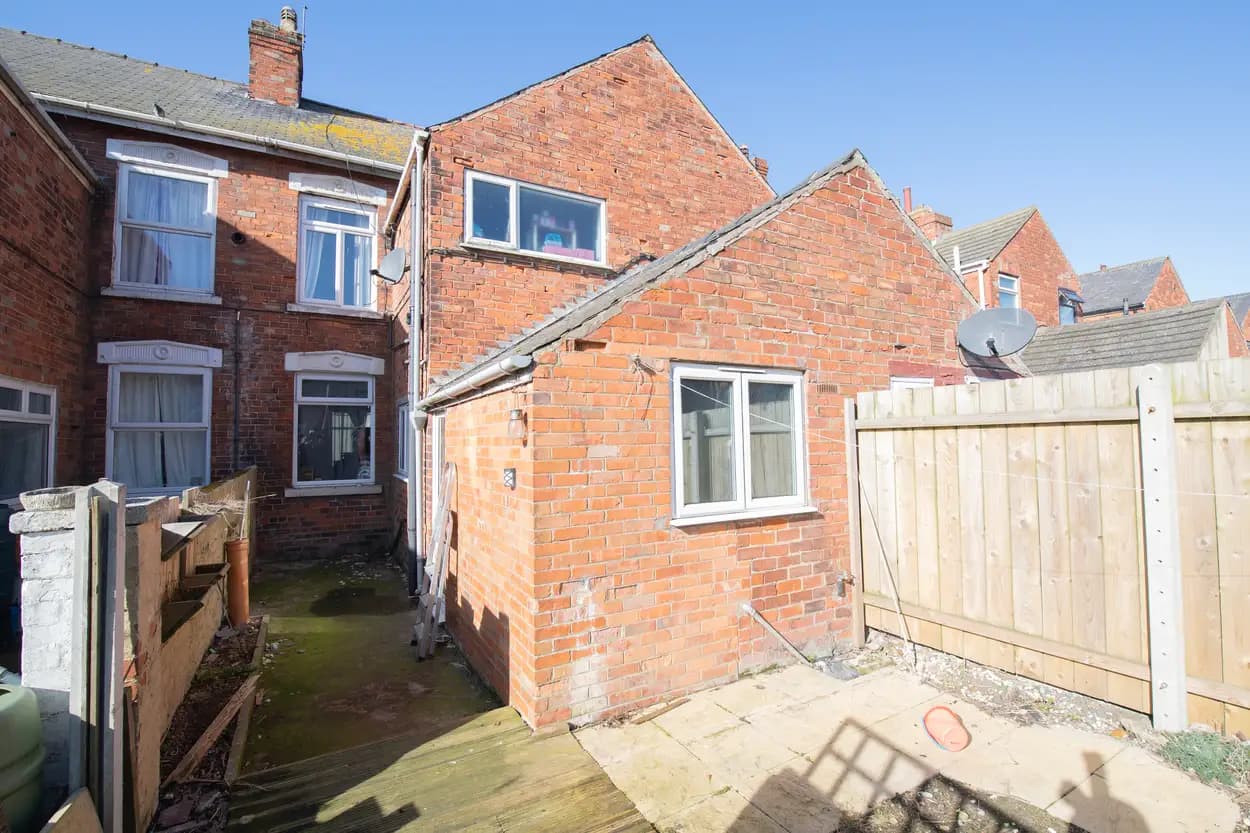 property photo 16 of 17