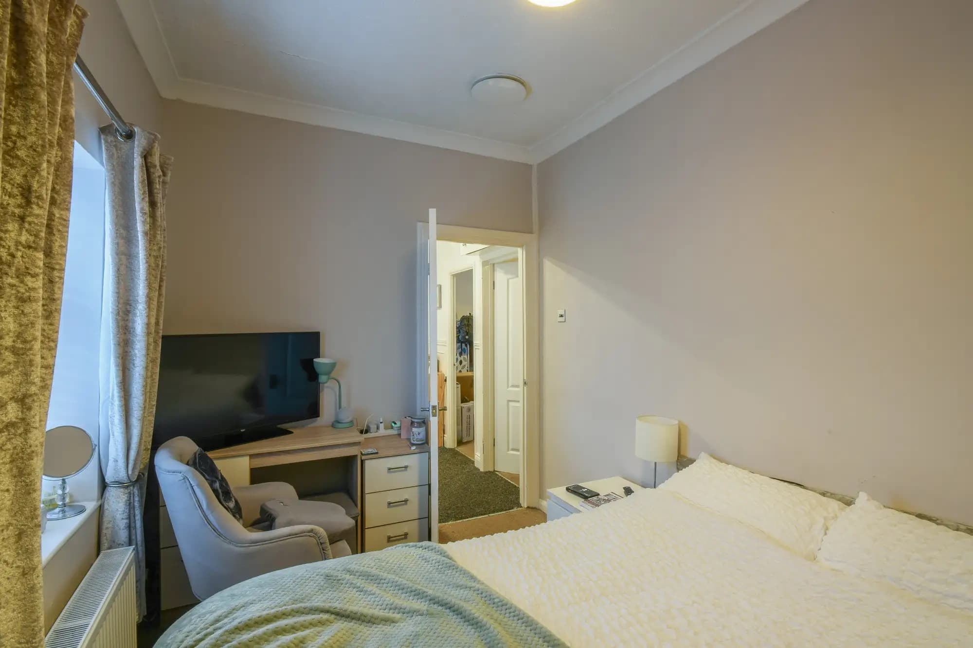 property photo 11 of 18