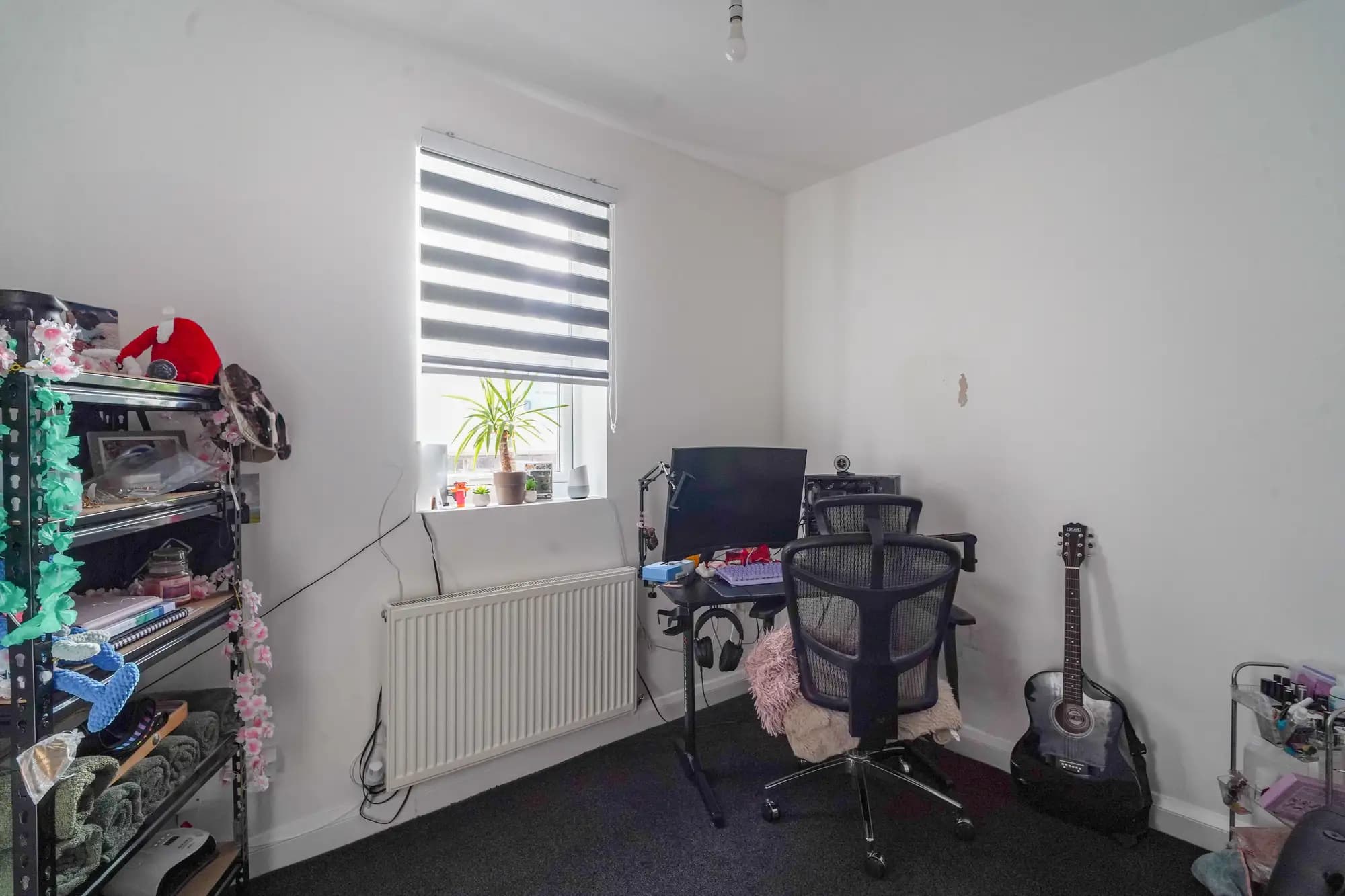 property photo 6 of 10
