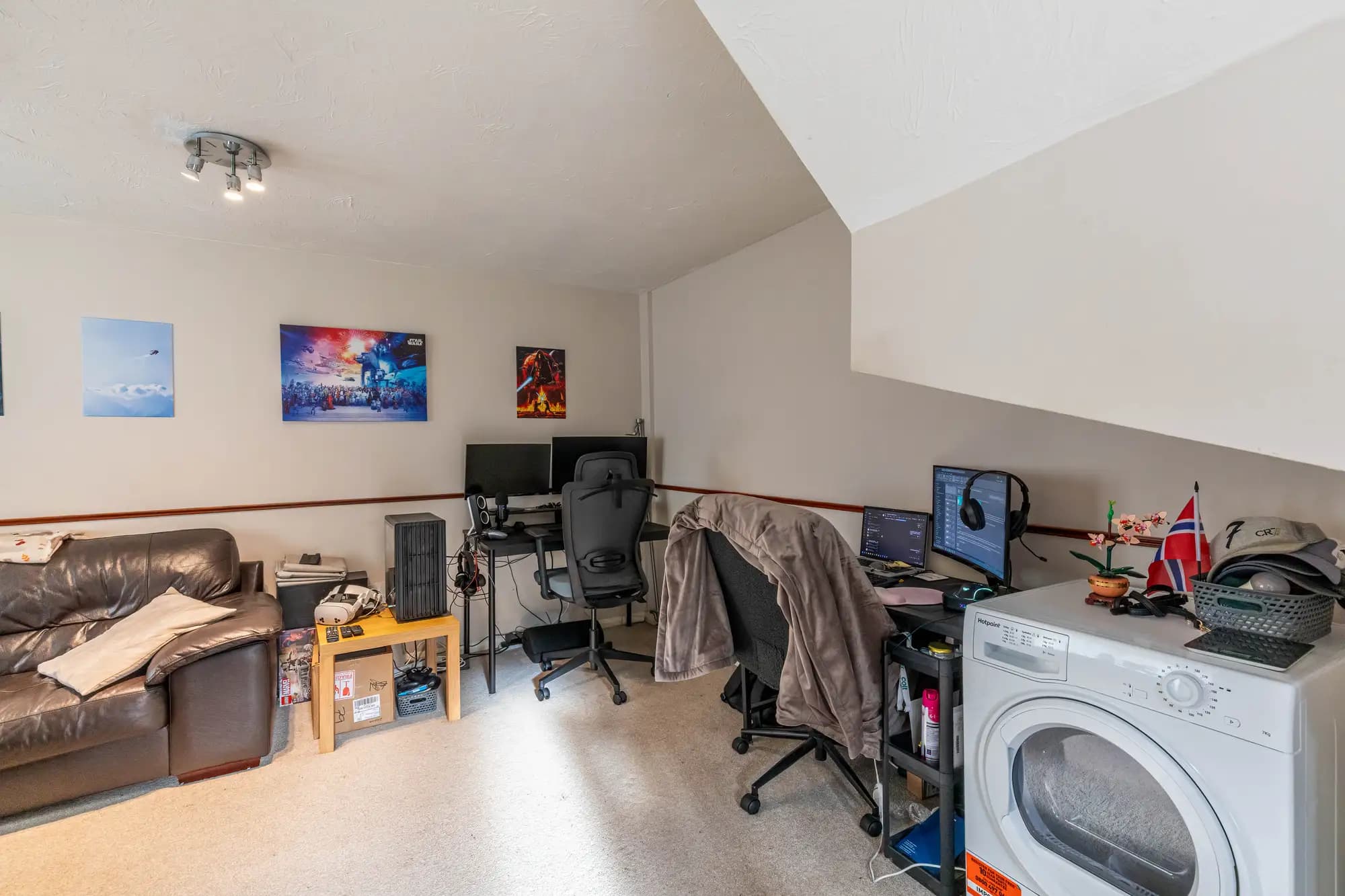 property photo 4 of 15