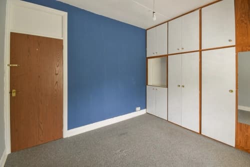 property photo 7 of 14