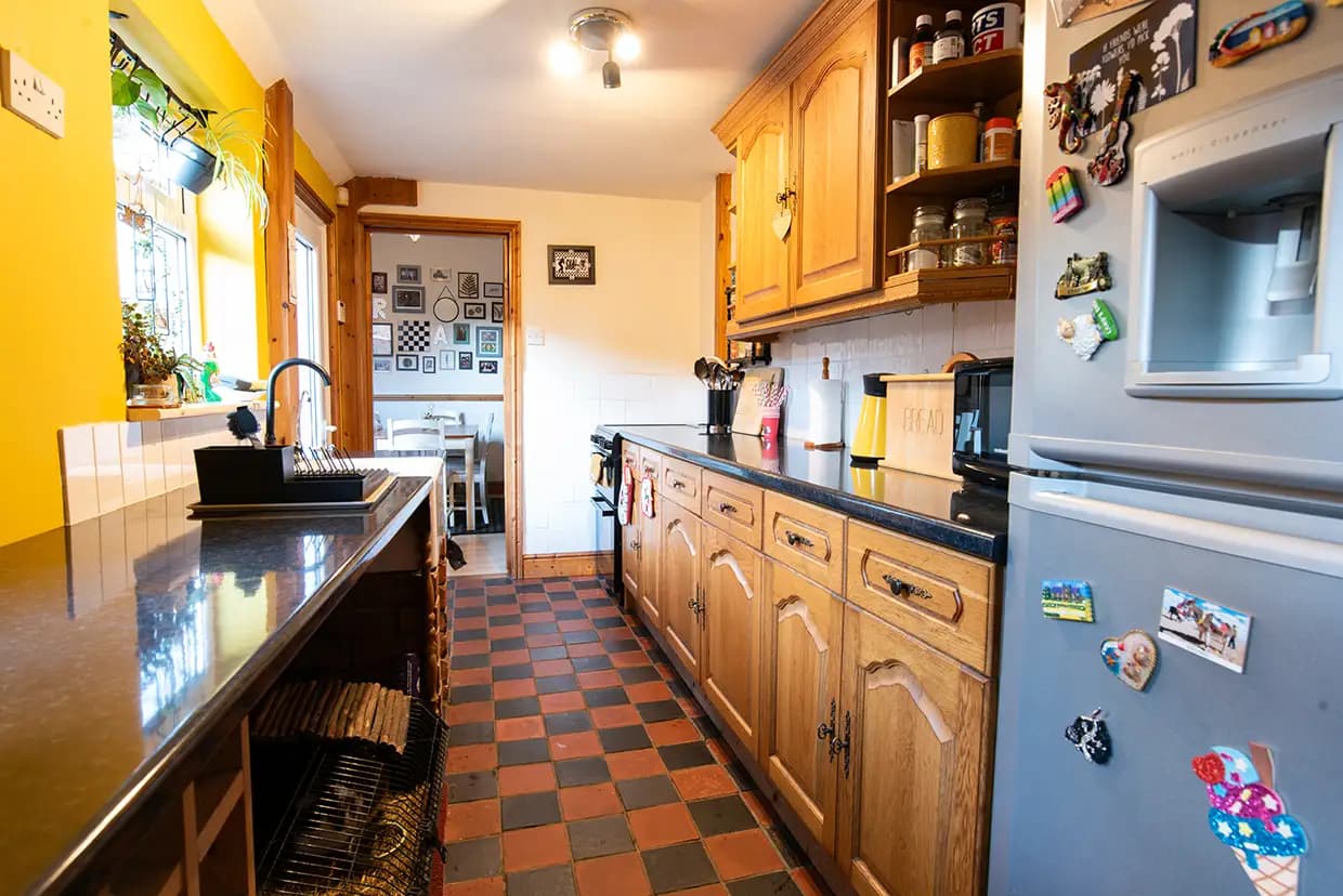 property photo 9 of 20